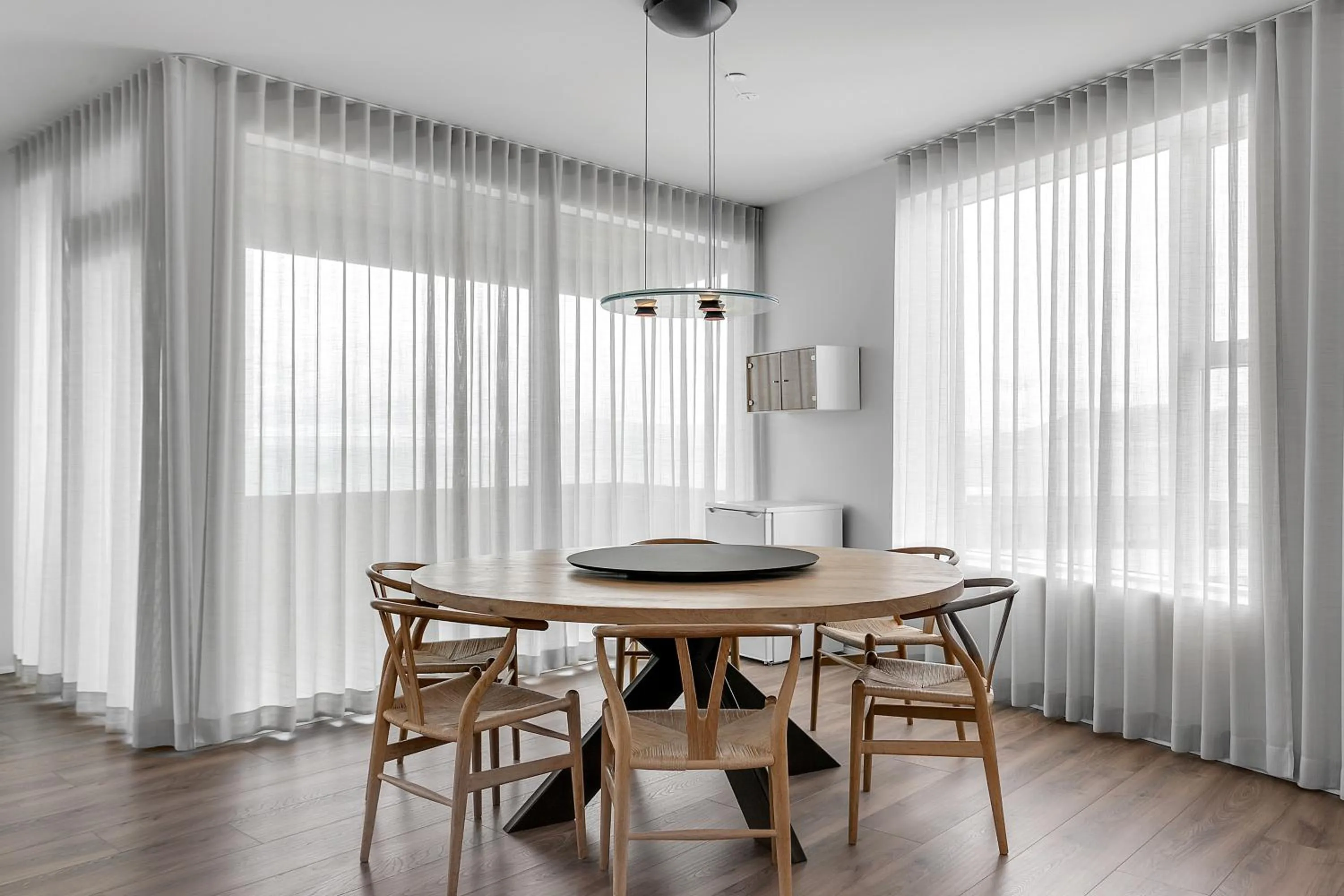 Dining area in Sif Apartments by Heimaleiga