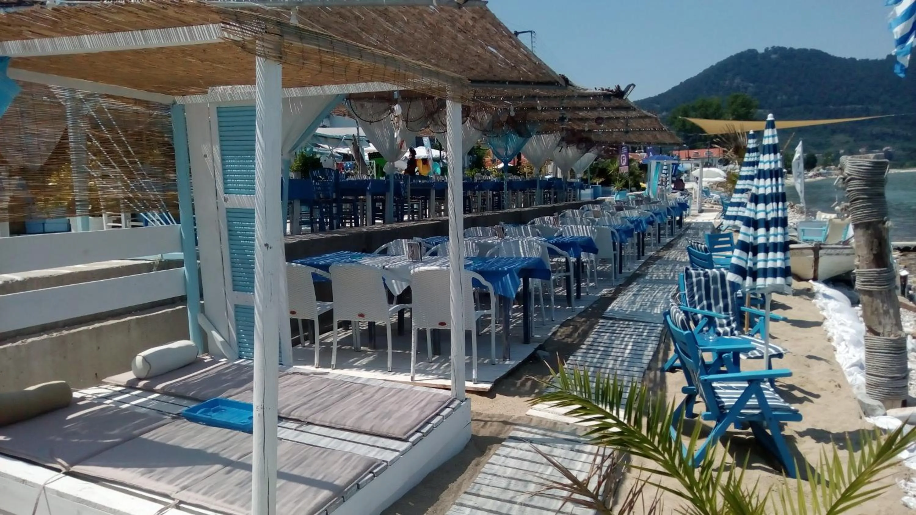 Restaurant/places to eat in Vangelis Studios