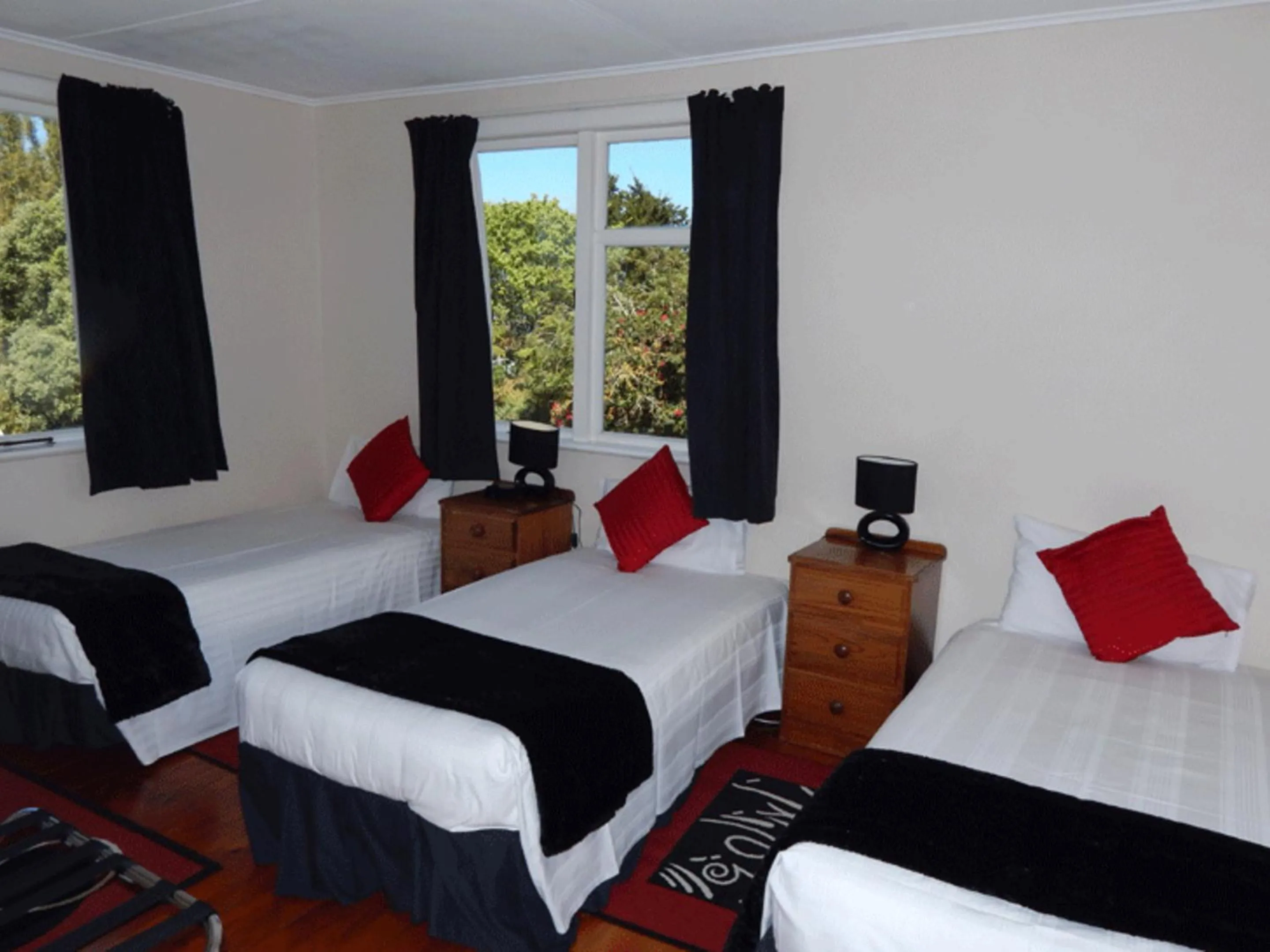 Bed in Cheviot Park Motor Lodge