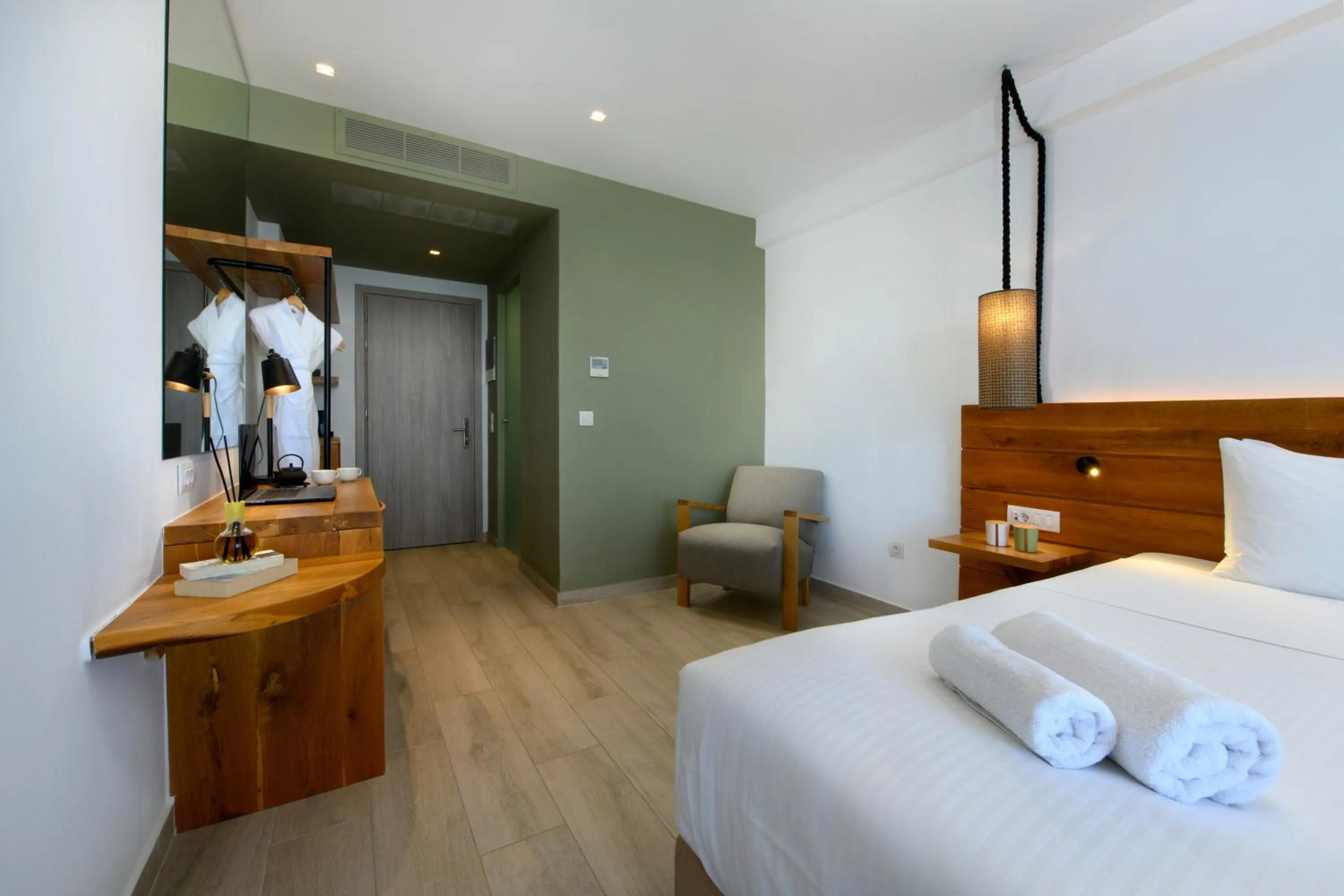 Photo of the whole room, Bed in Eleals Boutique Hotel