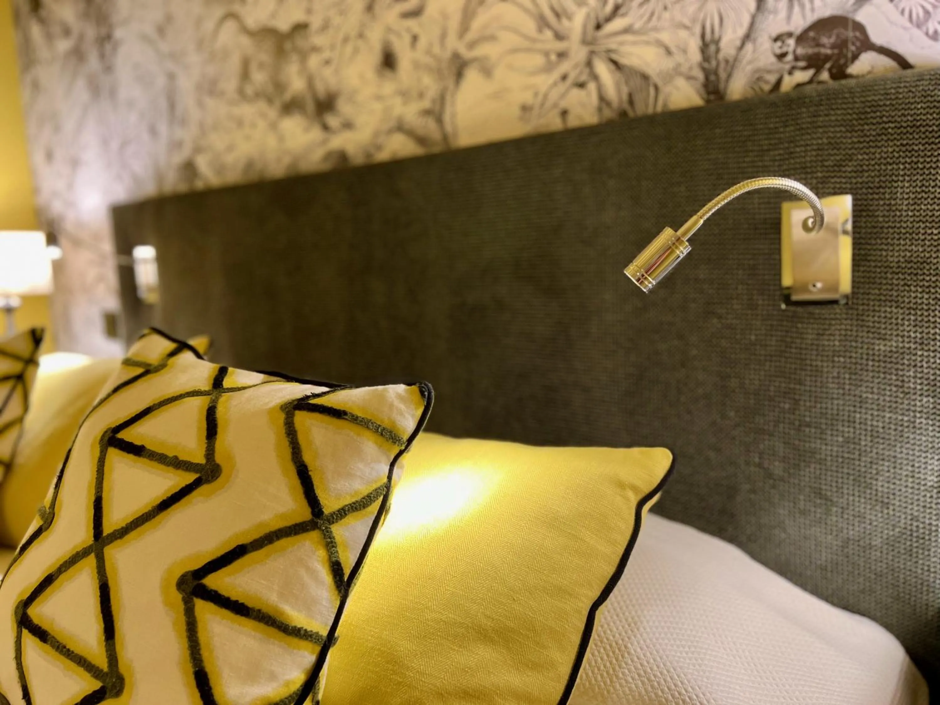 Bedroom, Bed in Hôtel Beaubourg