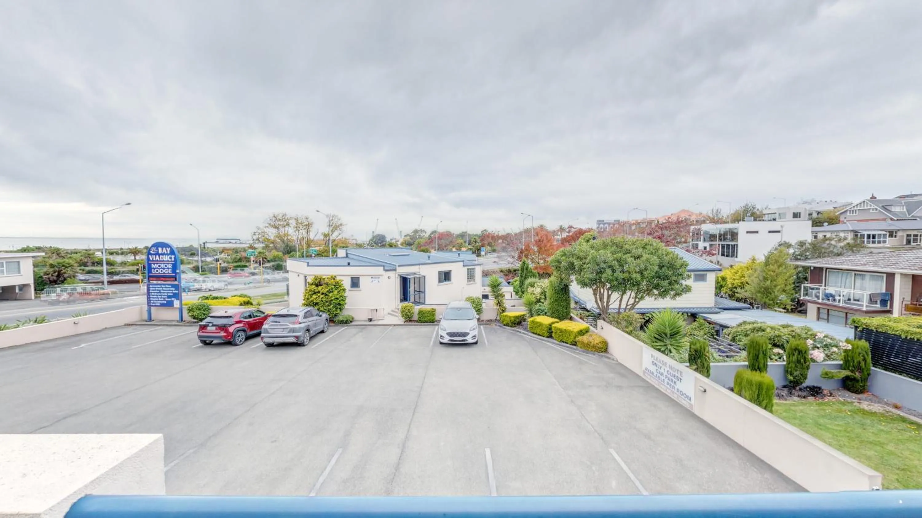 Sea view in Bay Viaduct Motor Lodge