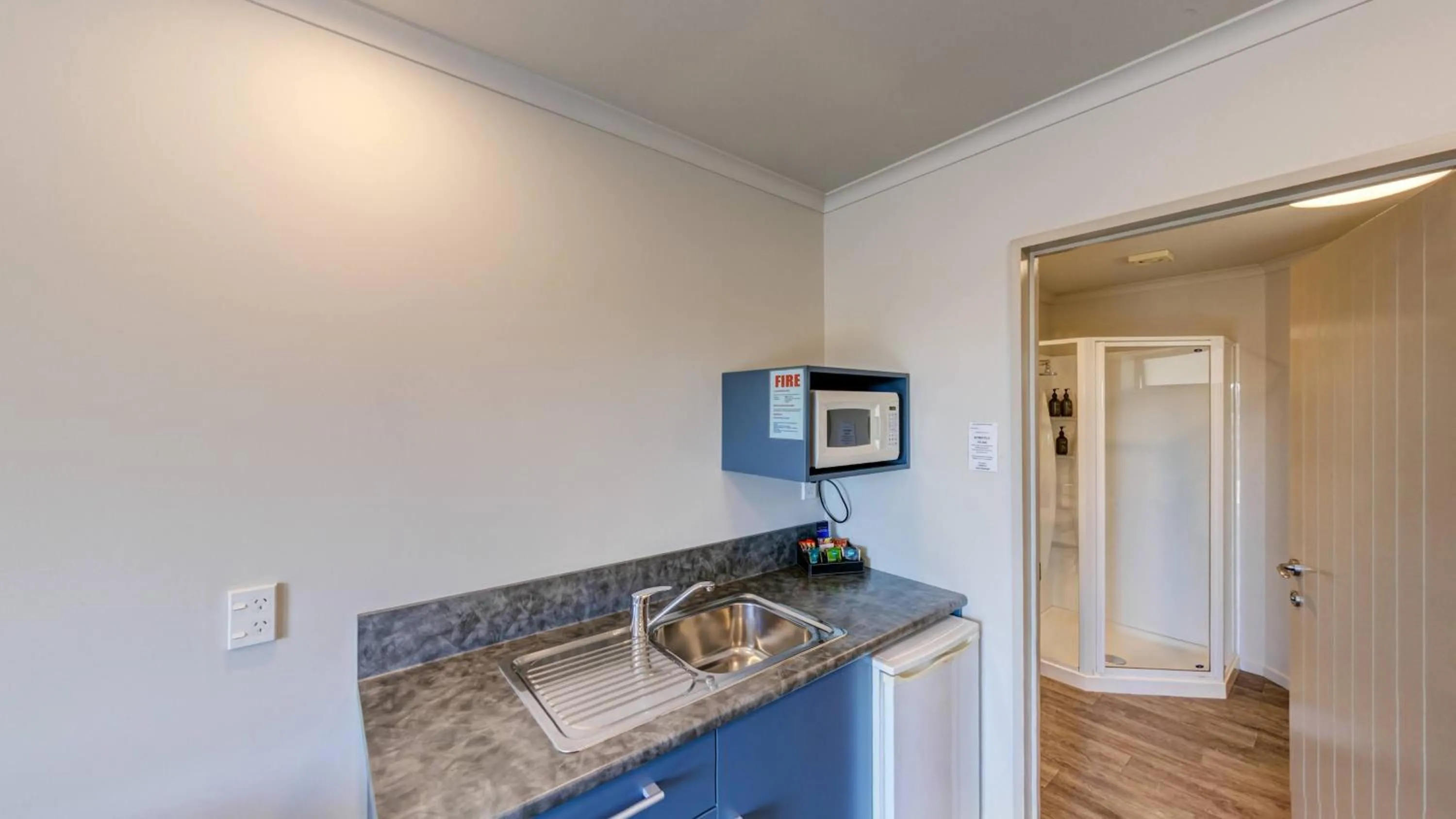 Bathroom in Bay Viaduct Motor Lodge