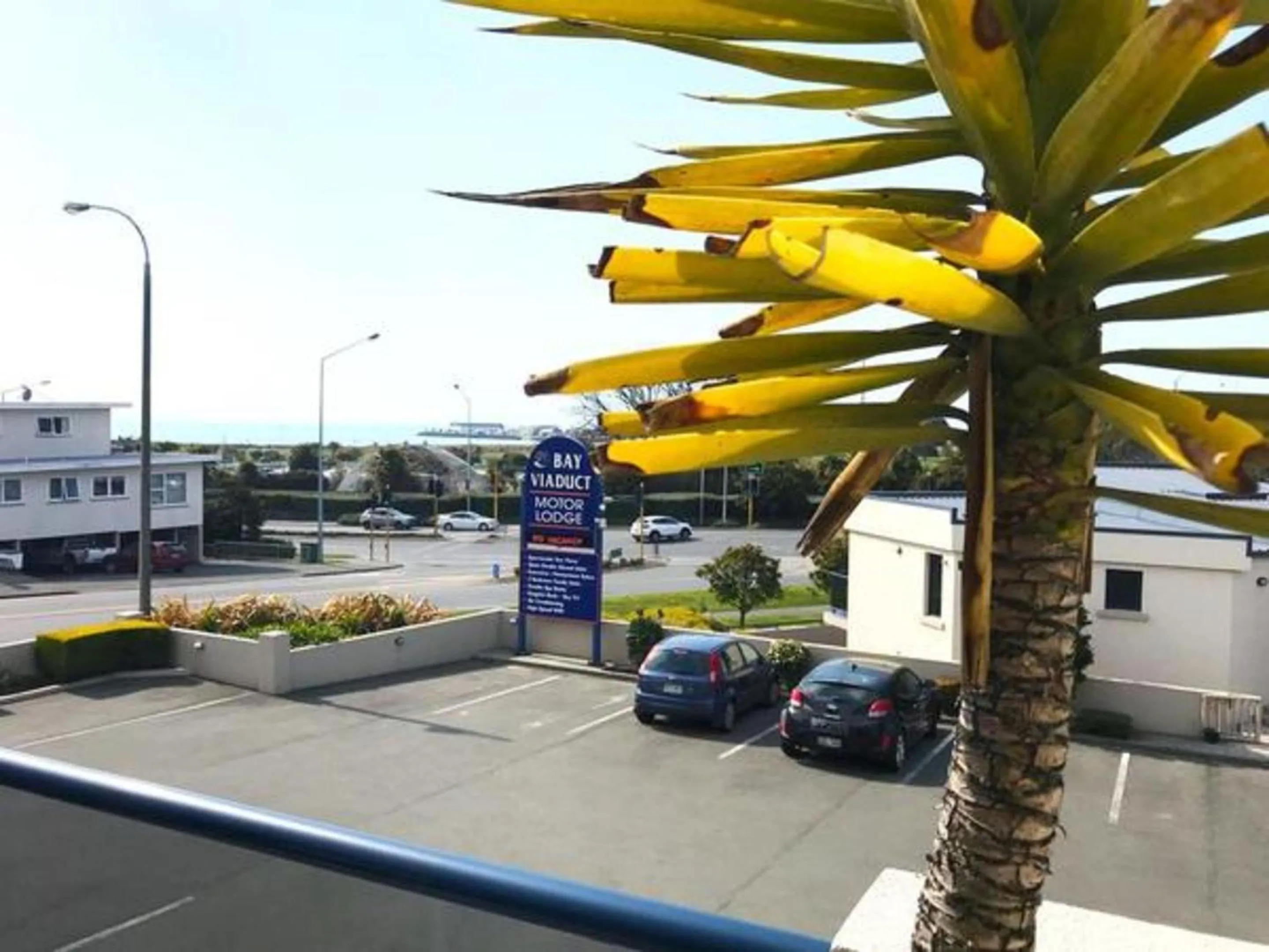 Sea view in Bay Viaduct Motor Lodge