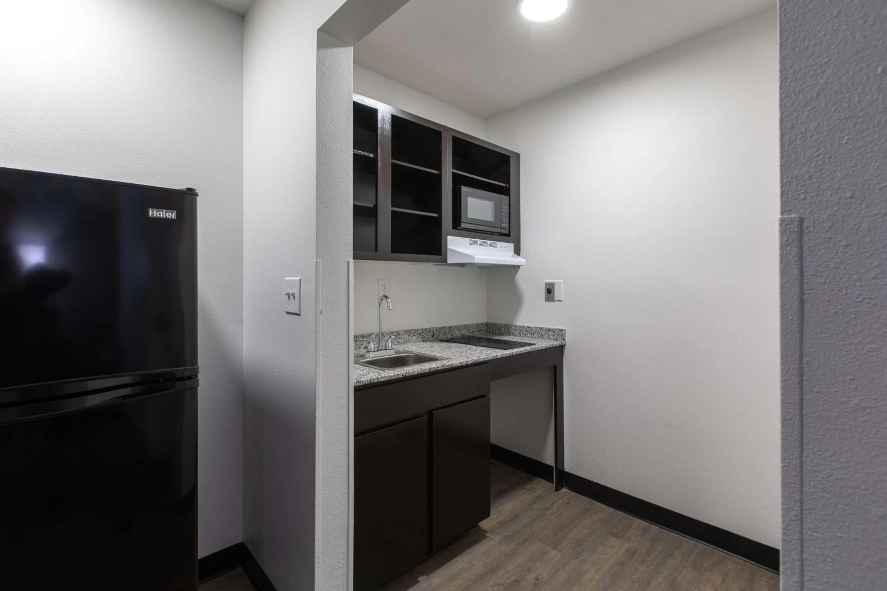 Kitchen or kitchenette in Studio 6-Greenville, SC - I-85 Near Downtown