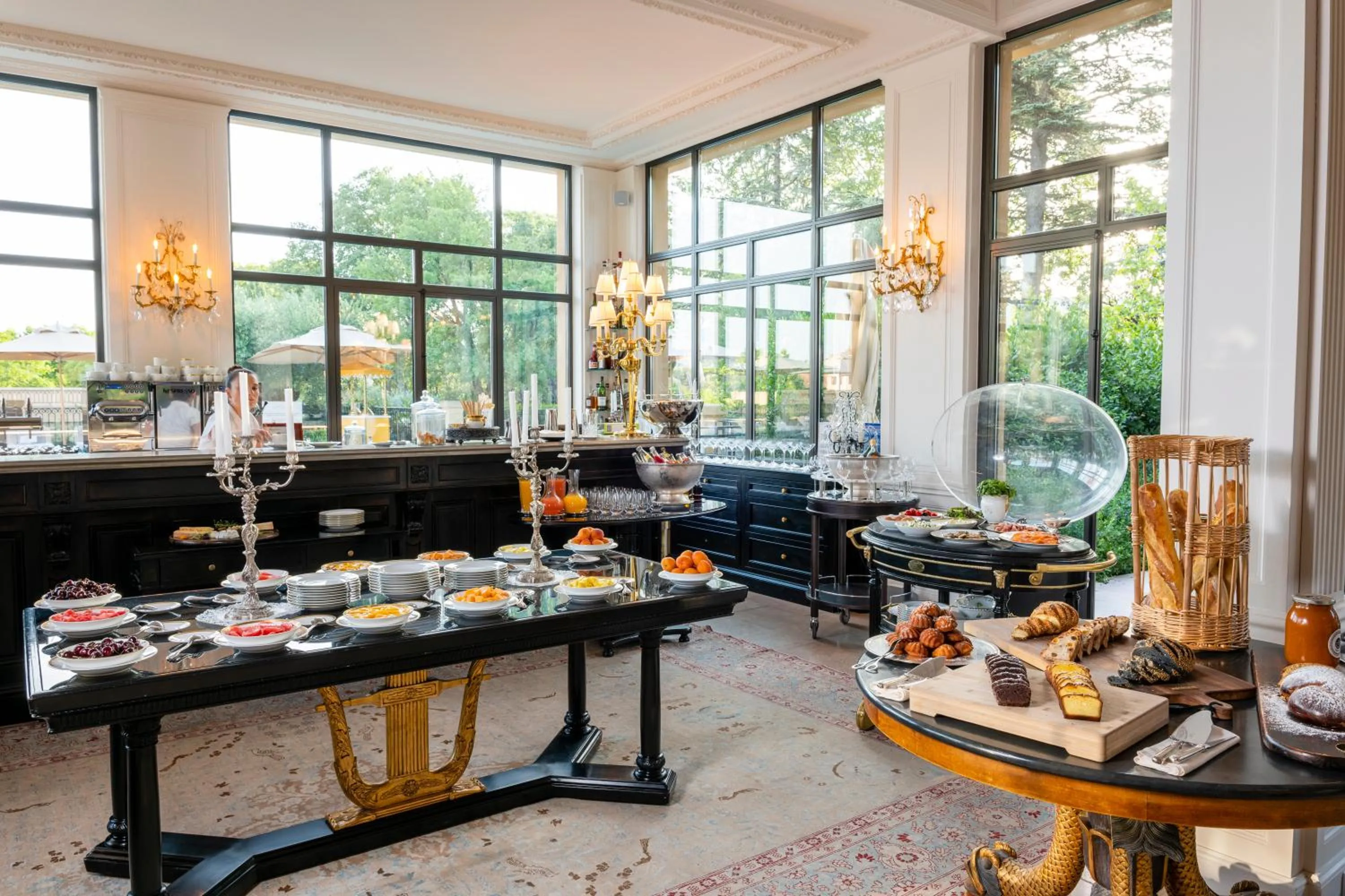 Restaurant/places to eat in Villa Saint-Ange