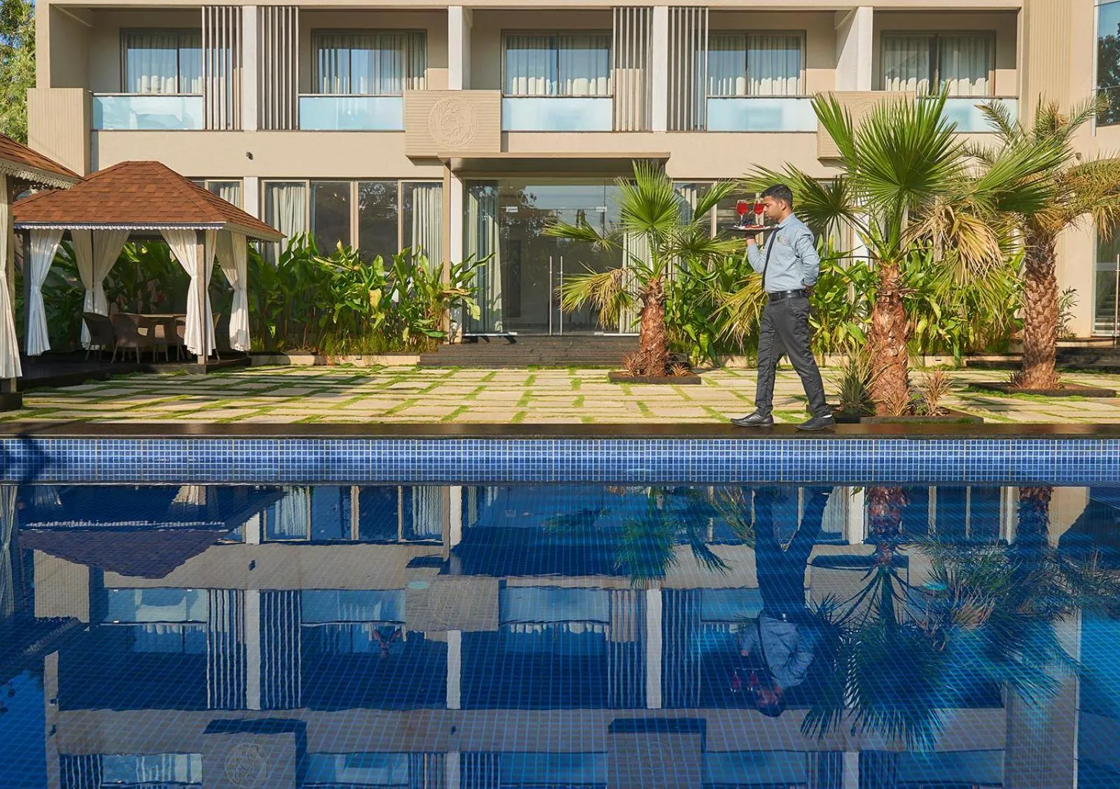 Swimming pool in Shivsagar Resort & Spa