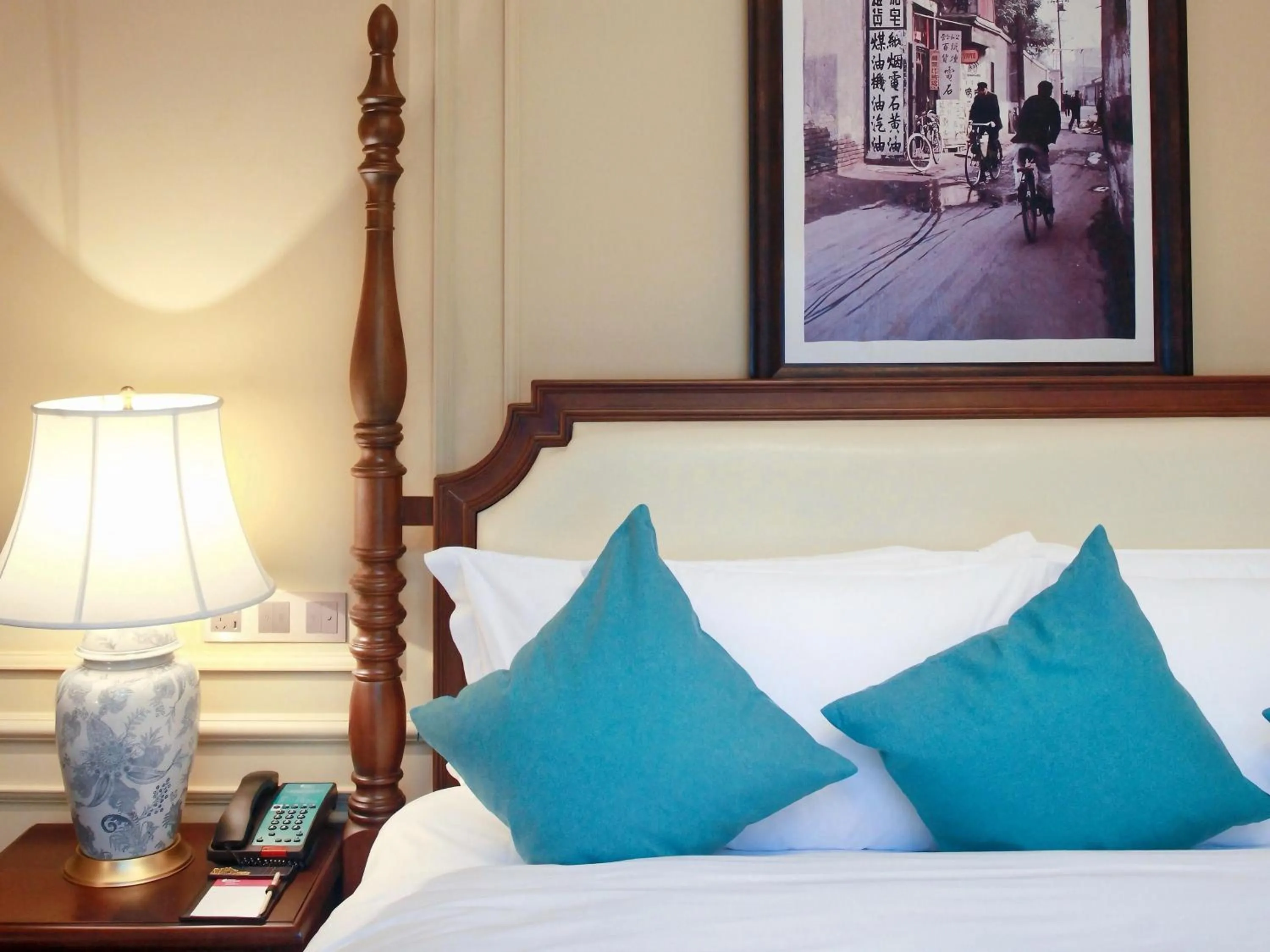 Photo of the whole room in Hotel Indigo Heilong Lake by IHG