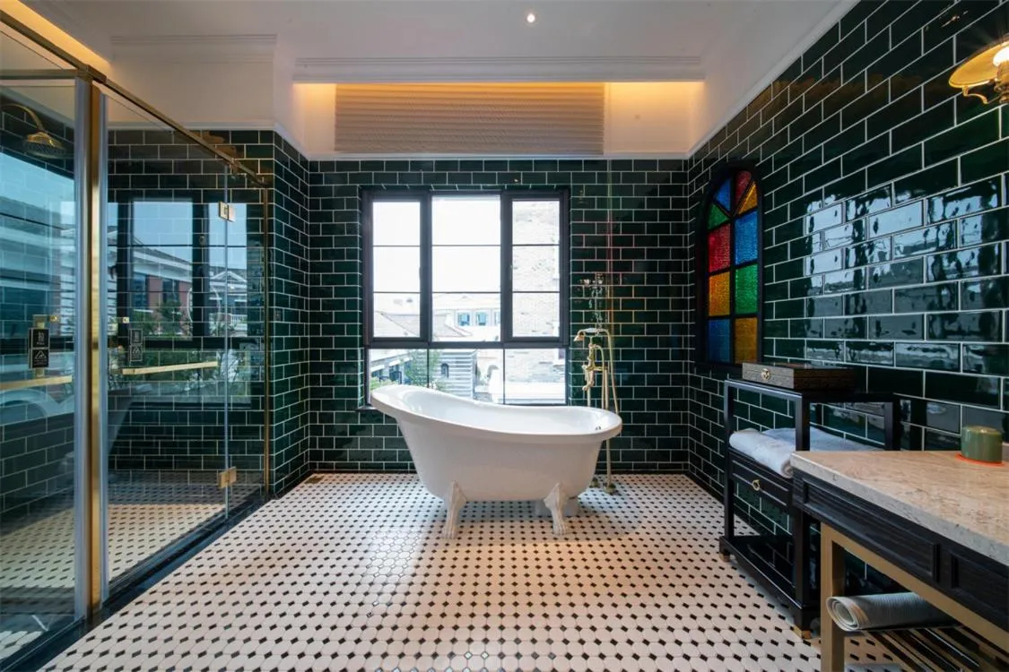 Bathroom in Hotel Indigo Heilong Lake by IHG