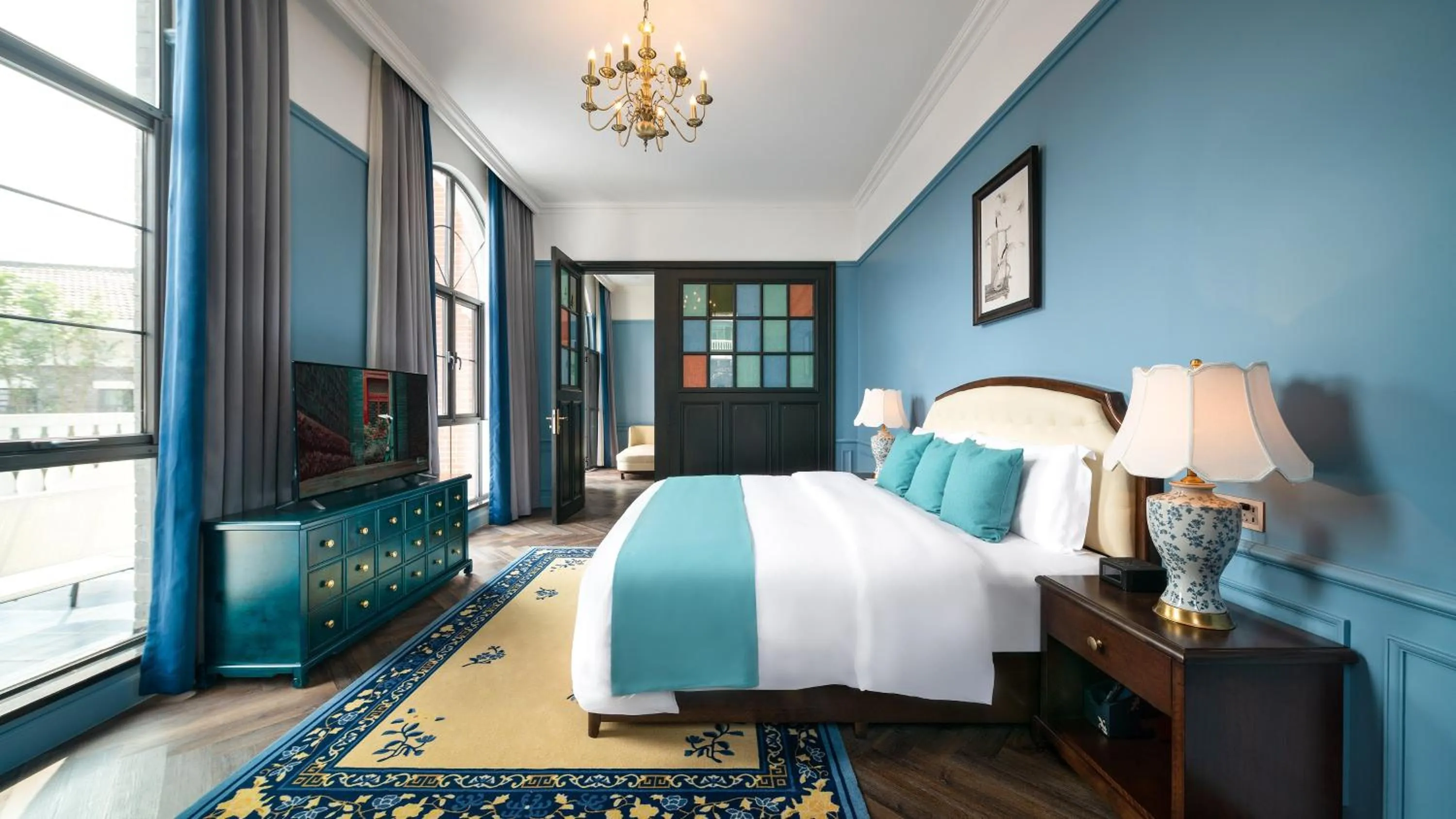 Photo of the whole room in Hotel Indigo Heilong Lake by IHG