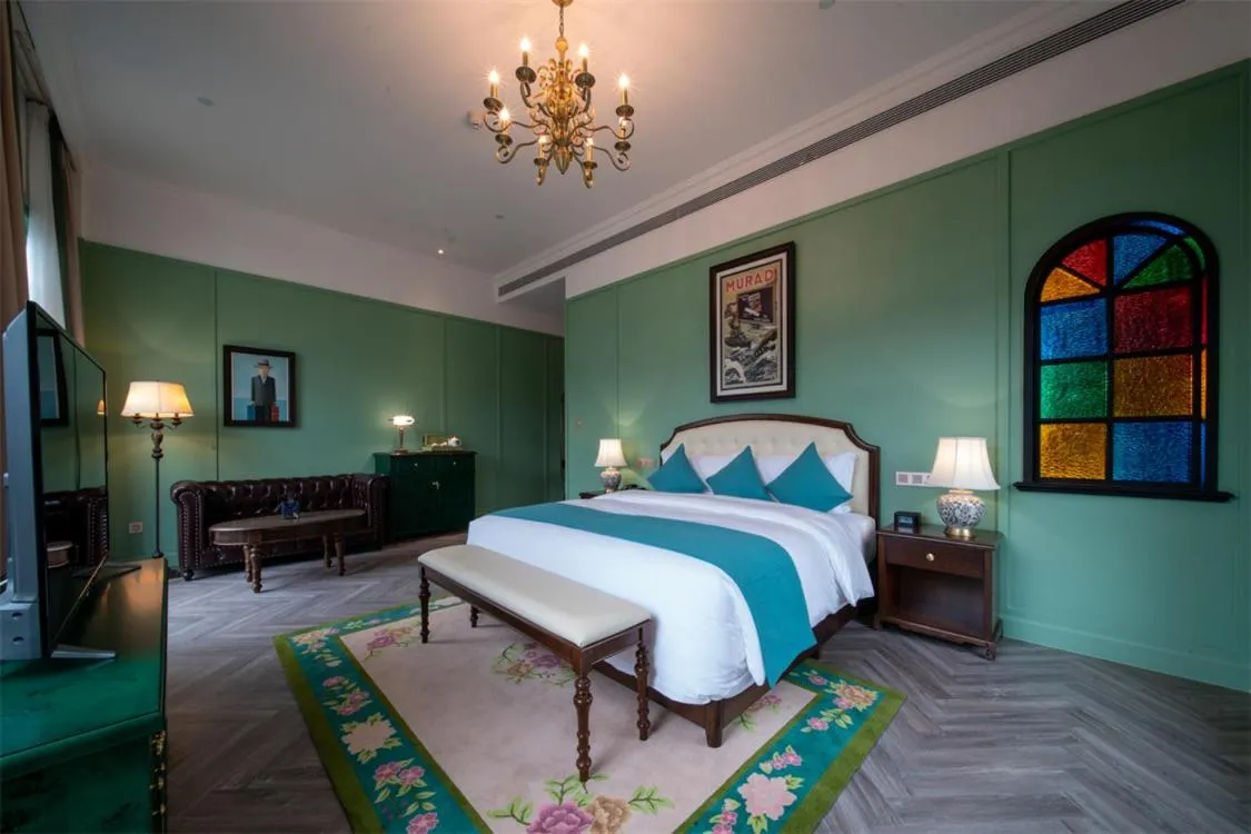 Photo of the whole room in Hotel Indigo Heilong Lake by IHG