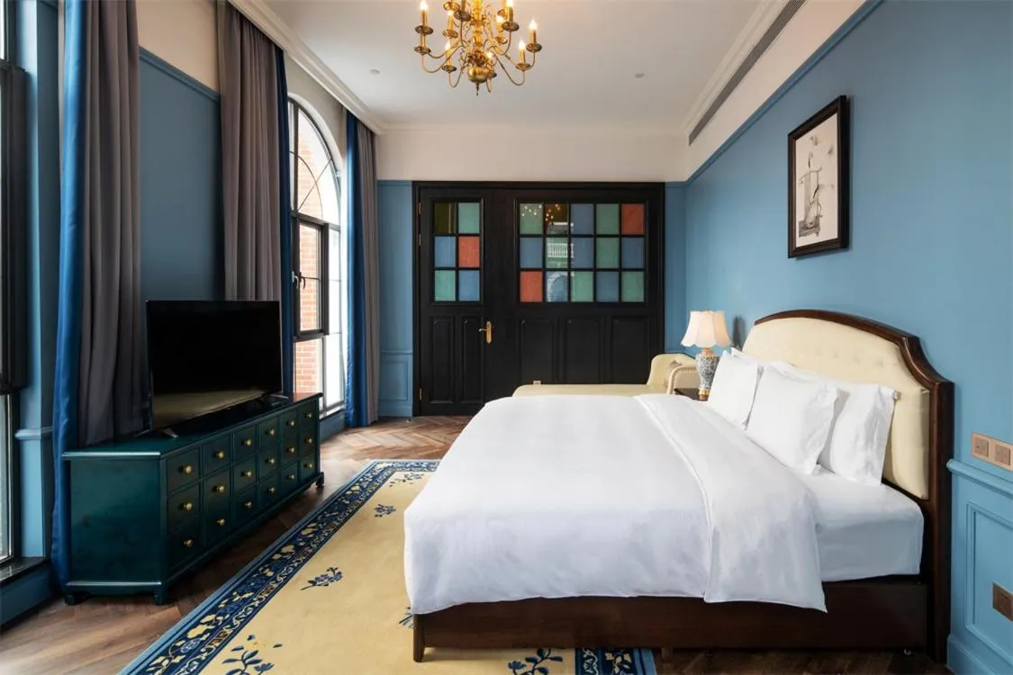 Photo of the whole room in Hotel Indigo Heilong Lake by IHG