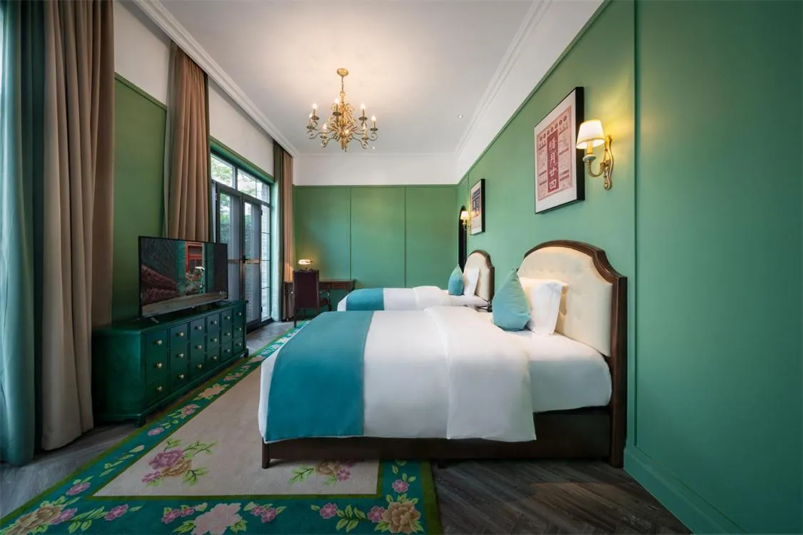 Photo of the whole room in Hotel Indigo Heilong Lake by IHG