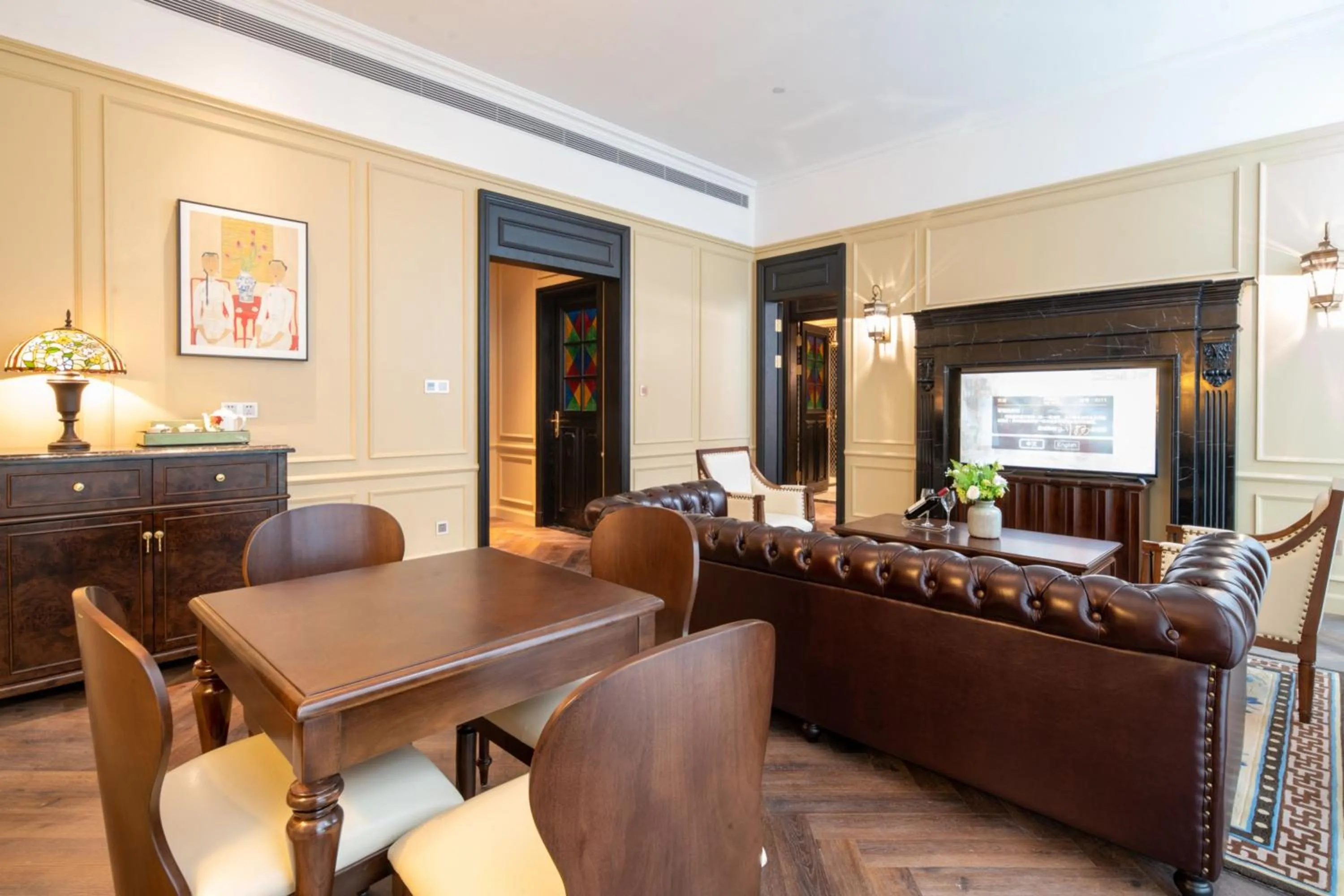 Bedroom in Hotel Indigo Heilong Lake by IHG