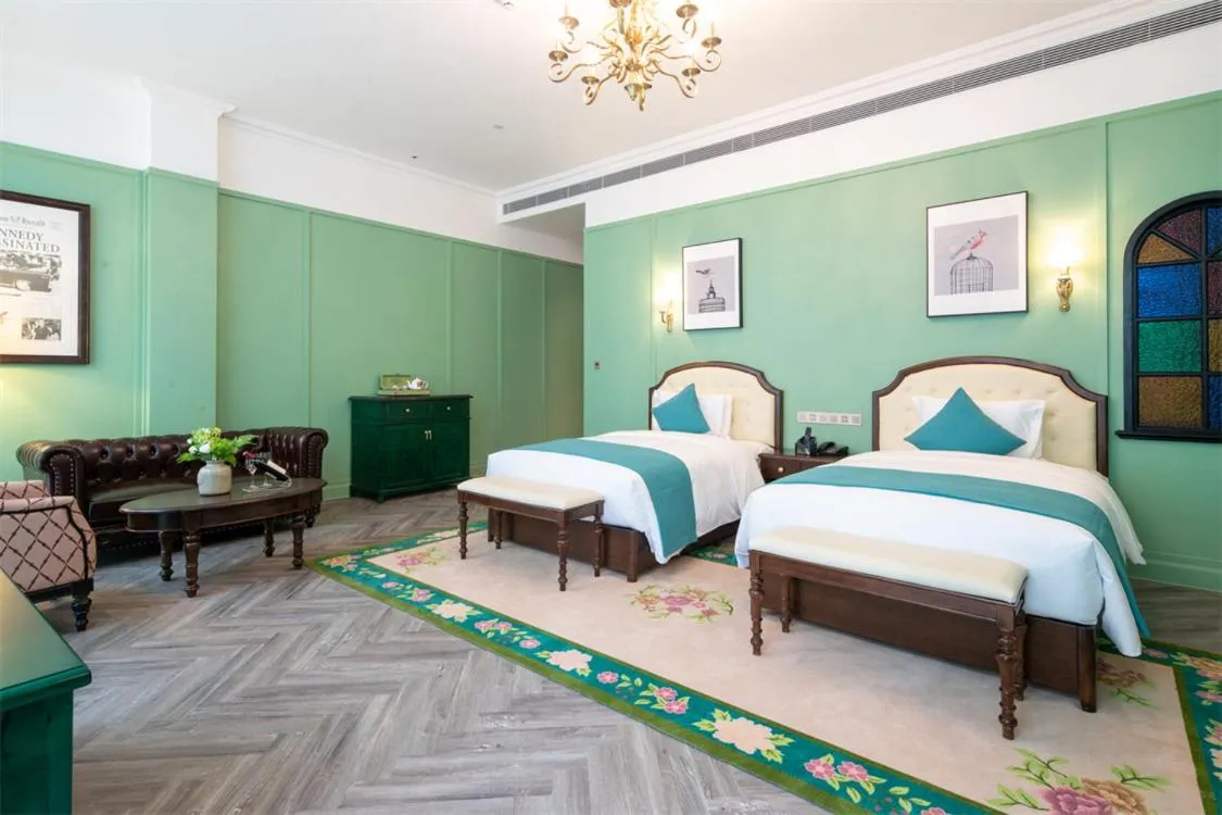 Photo of the whole room in Hotel Indigo Heilong Lake by IHG