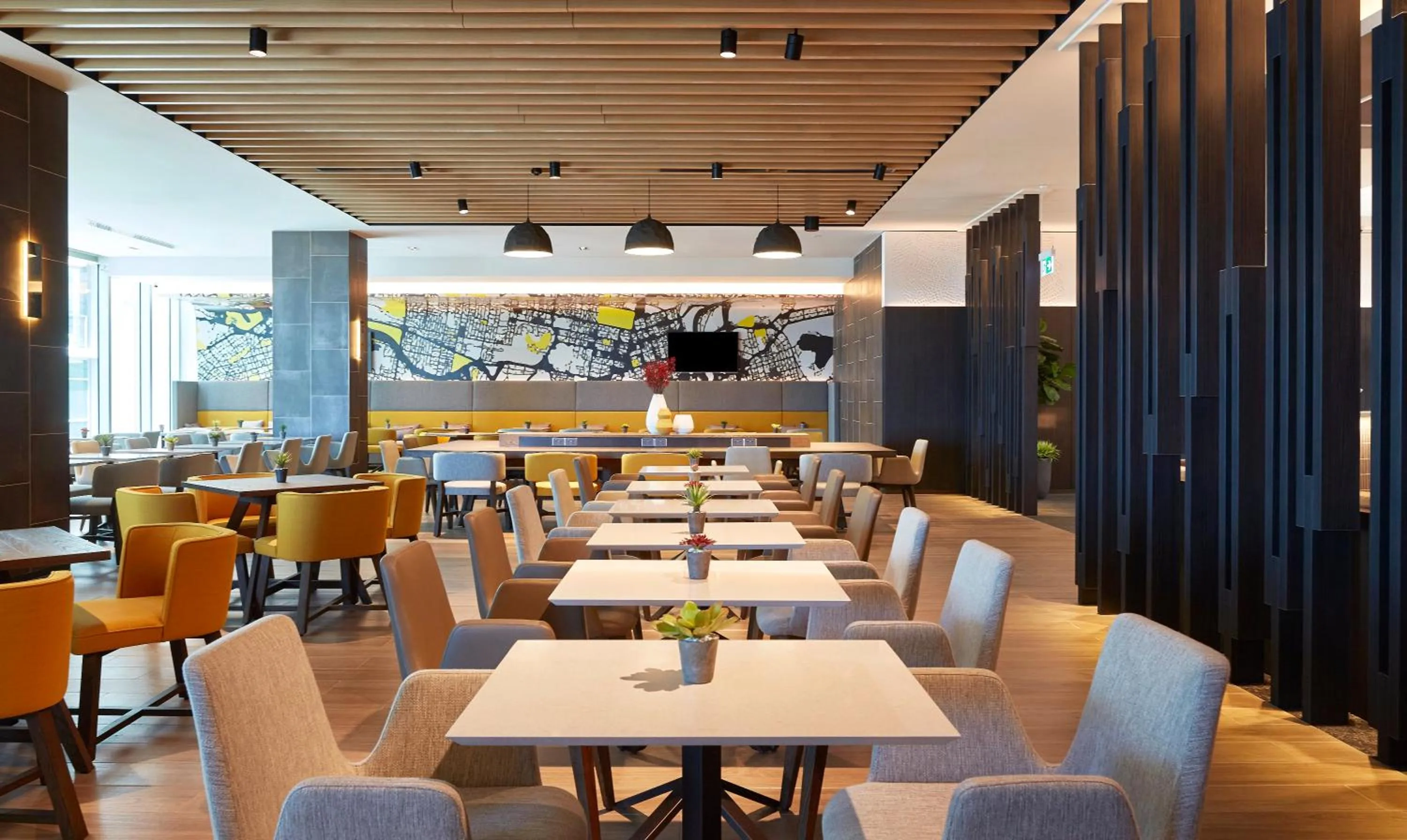 Restaurant/places to eat in Holiday Inn Express Melbourne Southbank by IHG