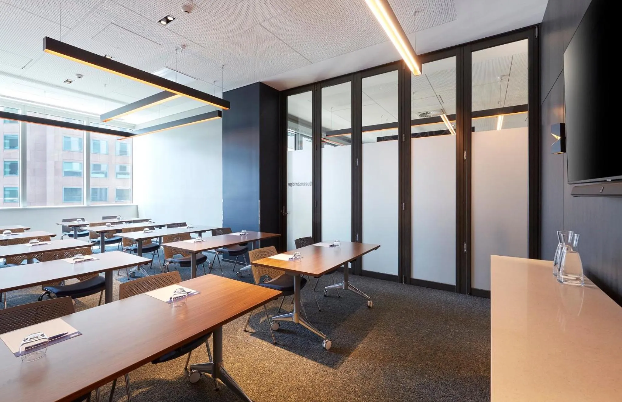 Meeting/conference room in Holiday Inn Express Melbourne Southbank by IHG
