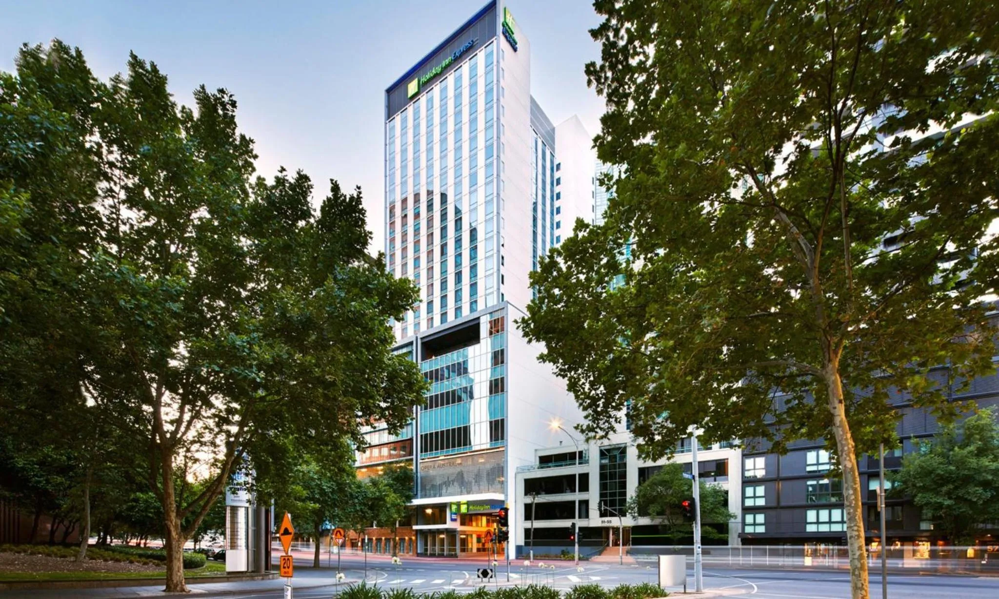 Property building in Holiday Inn Express Melbourne Southbank by IHG