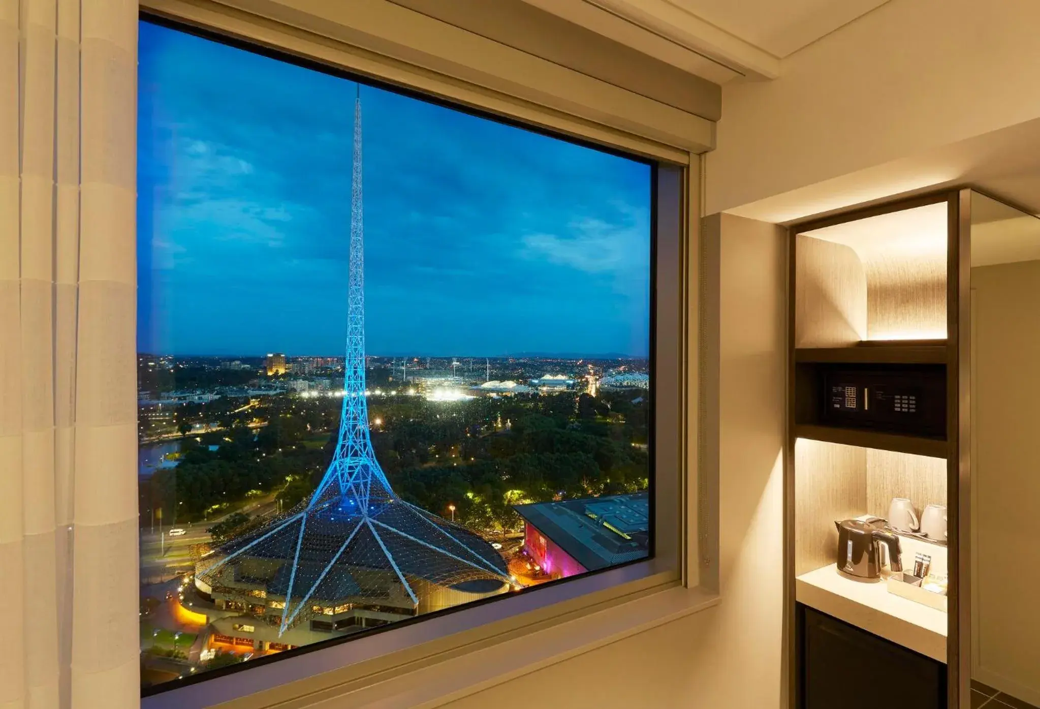 Standard King Room - High Floor/Free Breakfast in Holiday Inn Express Melbourne Southbank by IHG Standard King Room - High Floor/Free Breakfast in Holiday Inn Express Melbourne Southbank by IHG