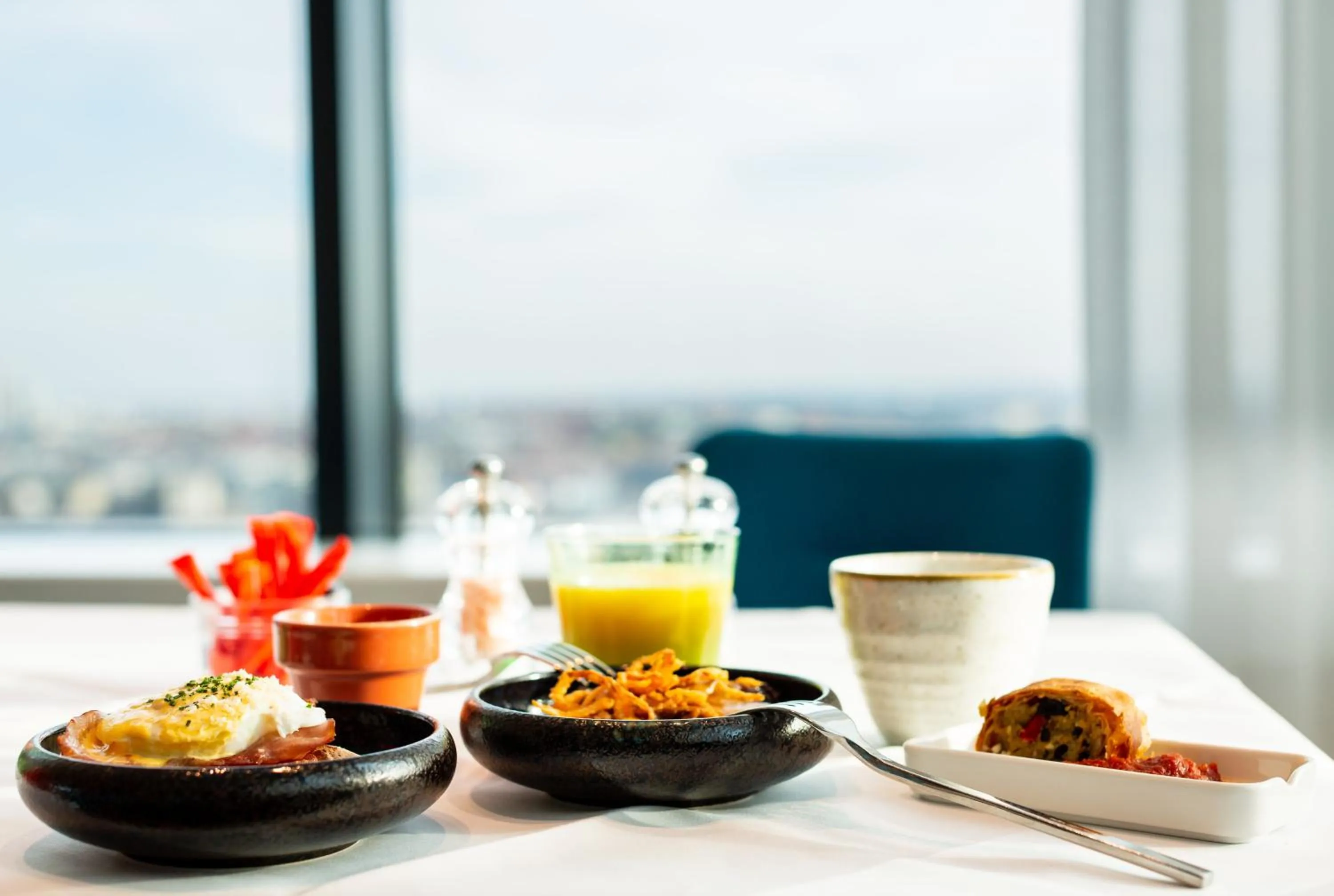 Restaurant/places to eat in Clarion Hotel Vienna South