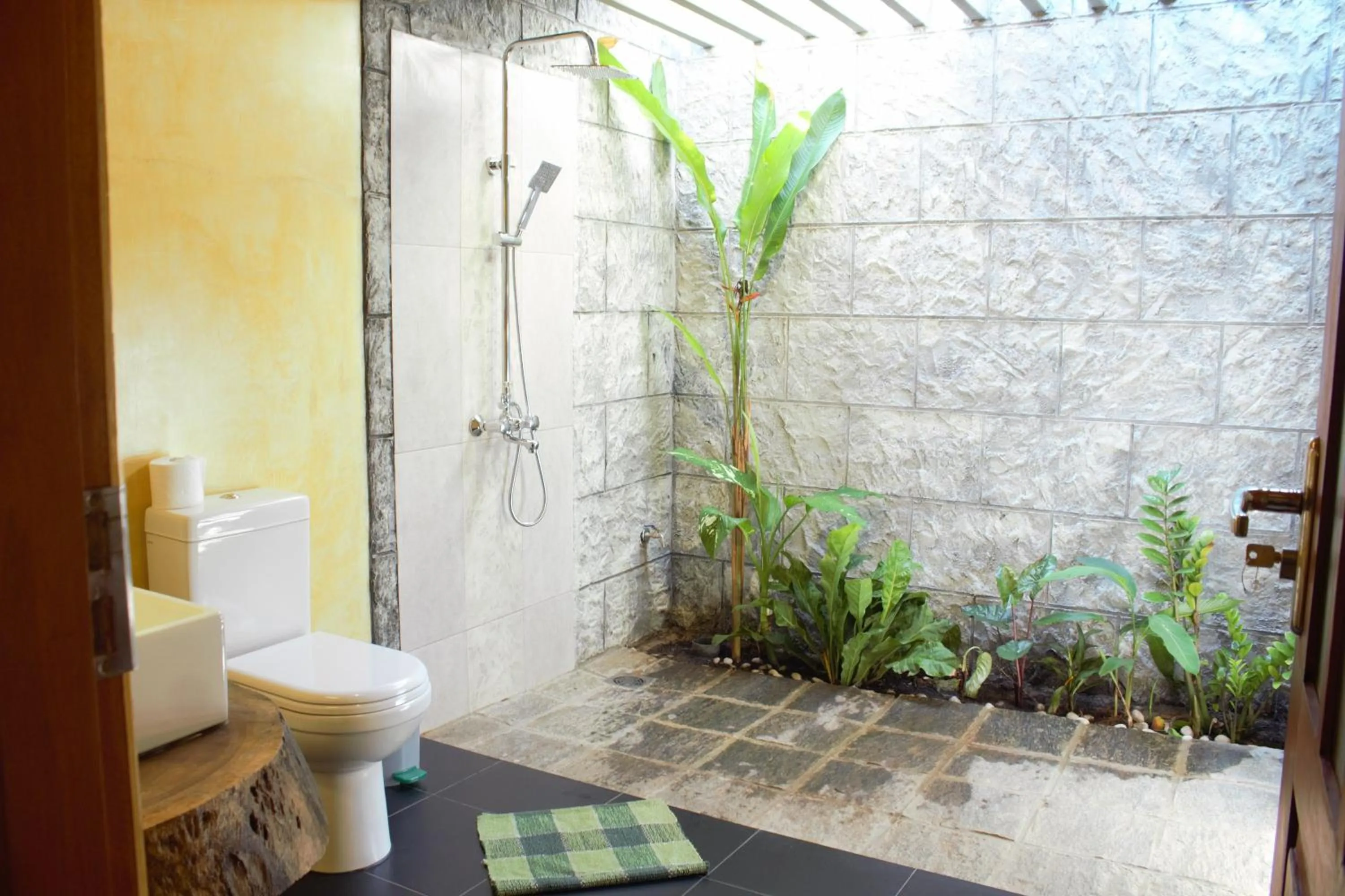 Bathroom in Villa Shade
