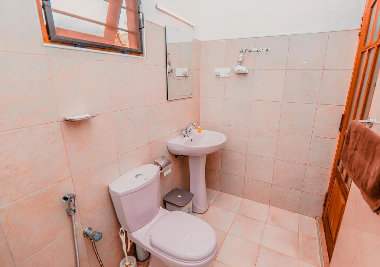 Shower in Villa Shade