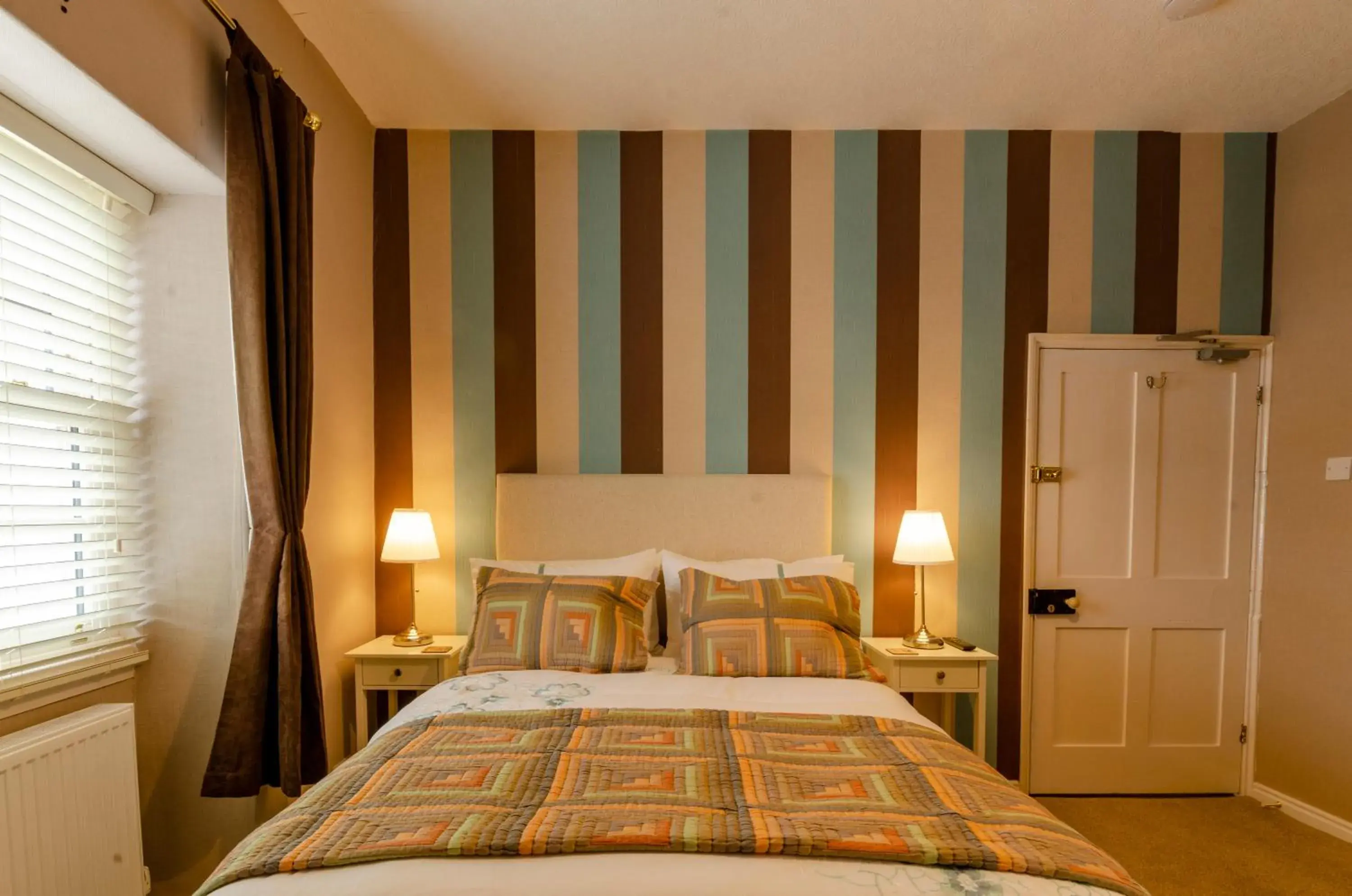 Double Room with Private Bathroom - single occupancy in Pinfold House Double Room with Private Bathroom - single occupancy in Pinfold House