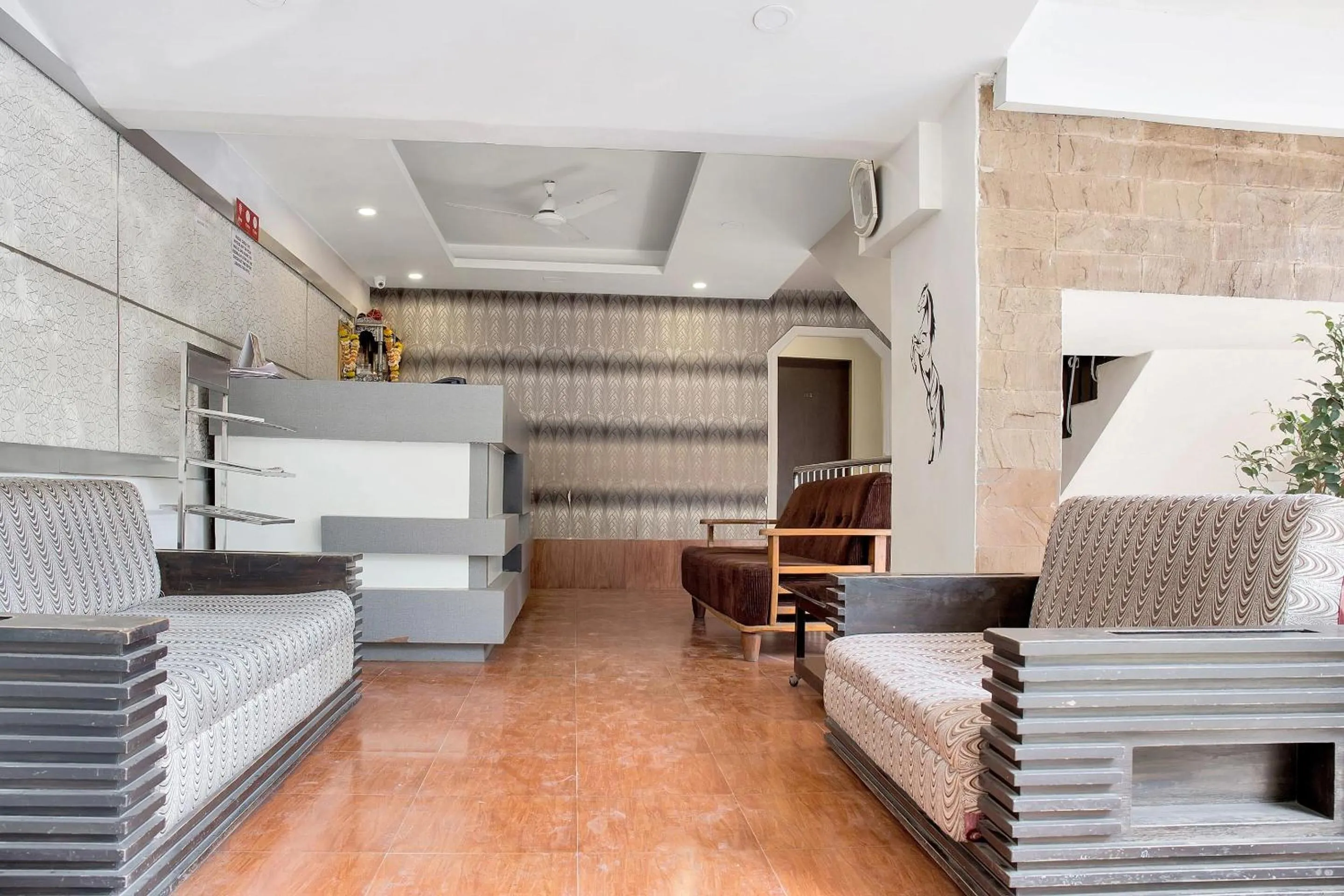 Lobby or reception in Hotel O Rana Residency Near Western Express Highway Metro Station