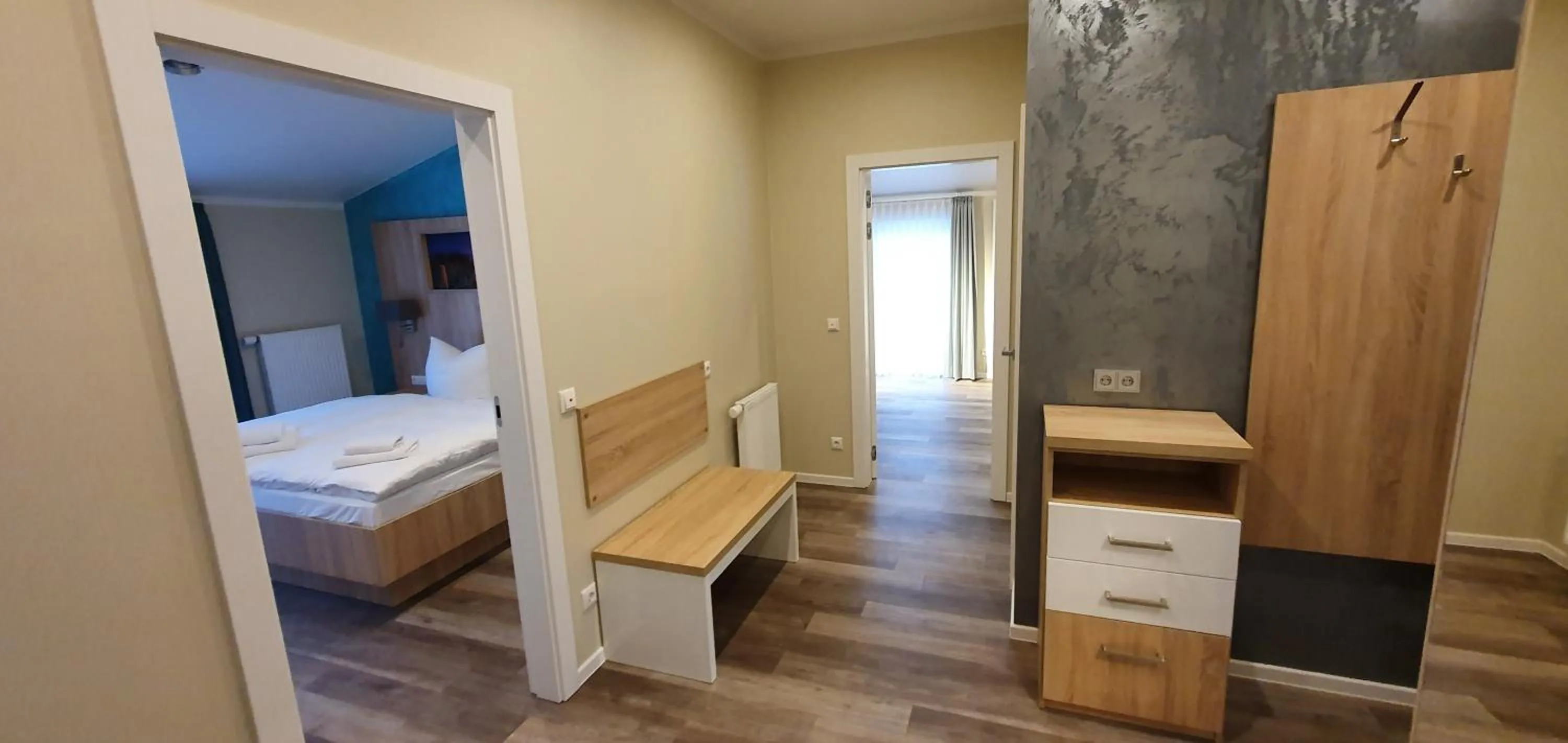 Photo of the whole room, Bed in R&R Villen Baabe