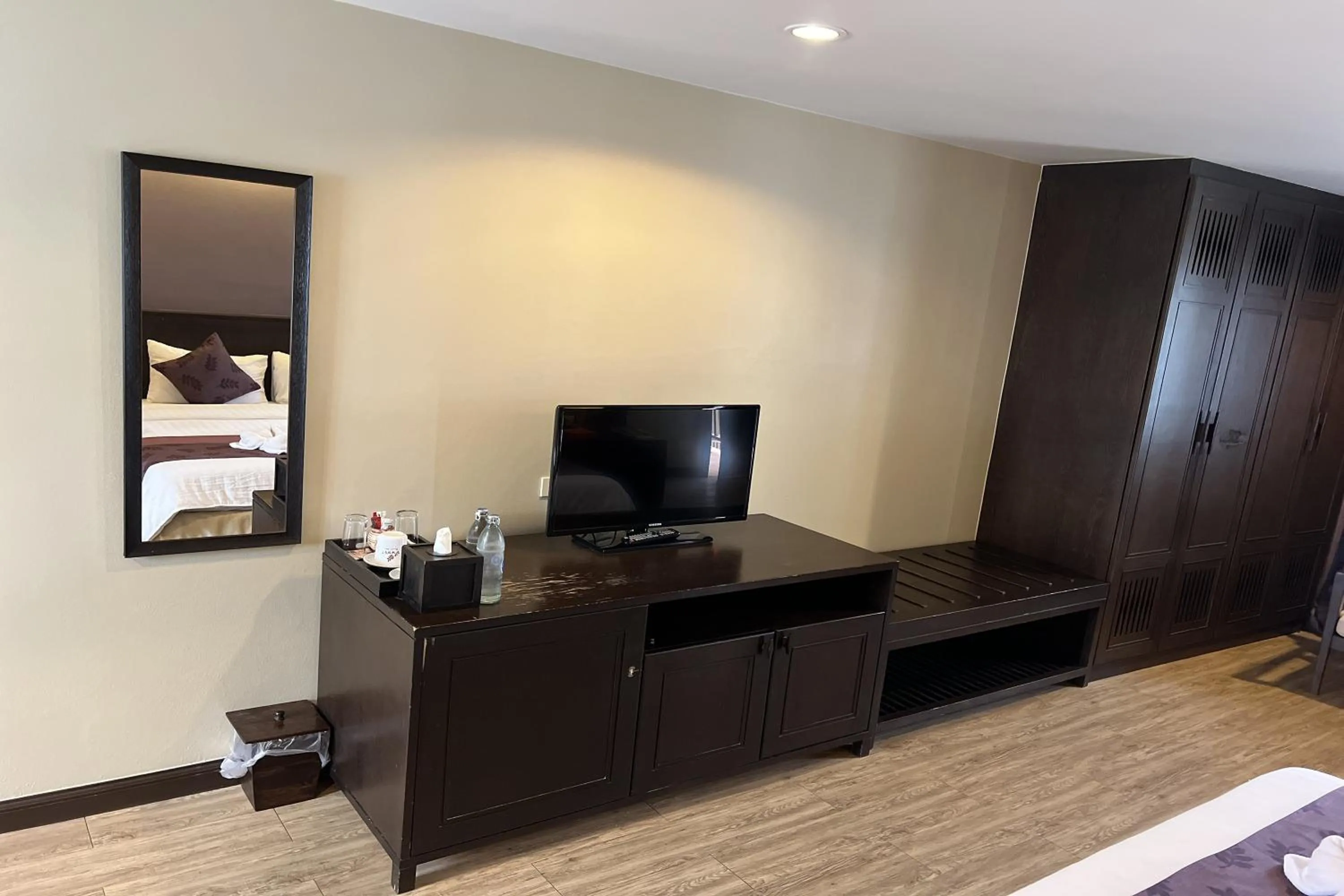 TV and multimedia, Bed in Panya Resort Hotel