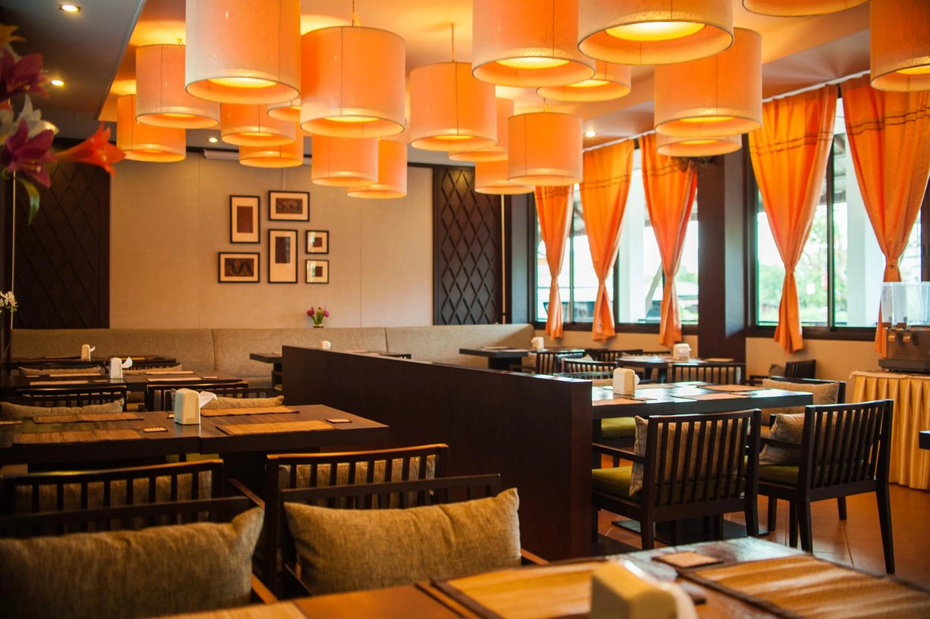 Restaurant/places to eat in Panya Resort Hotel