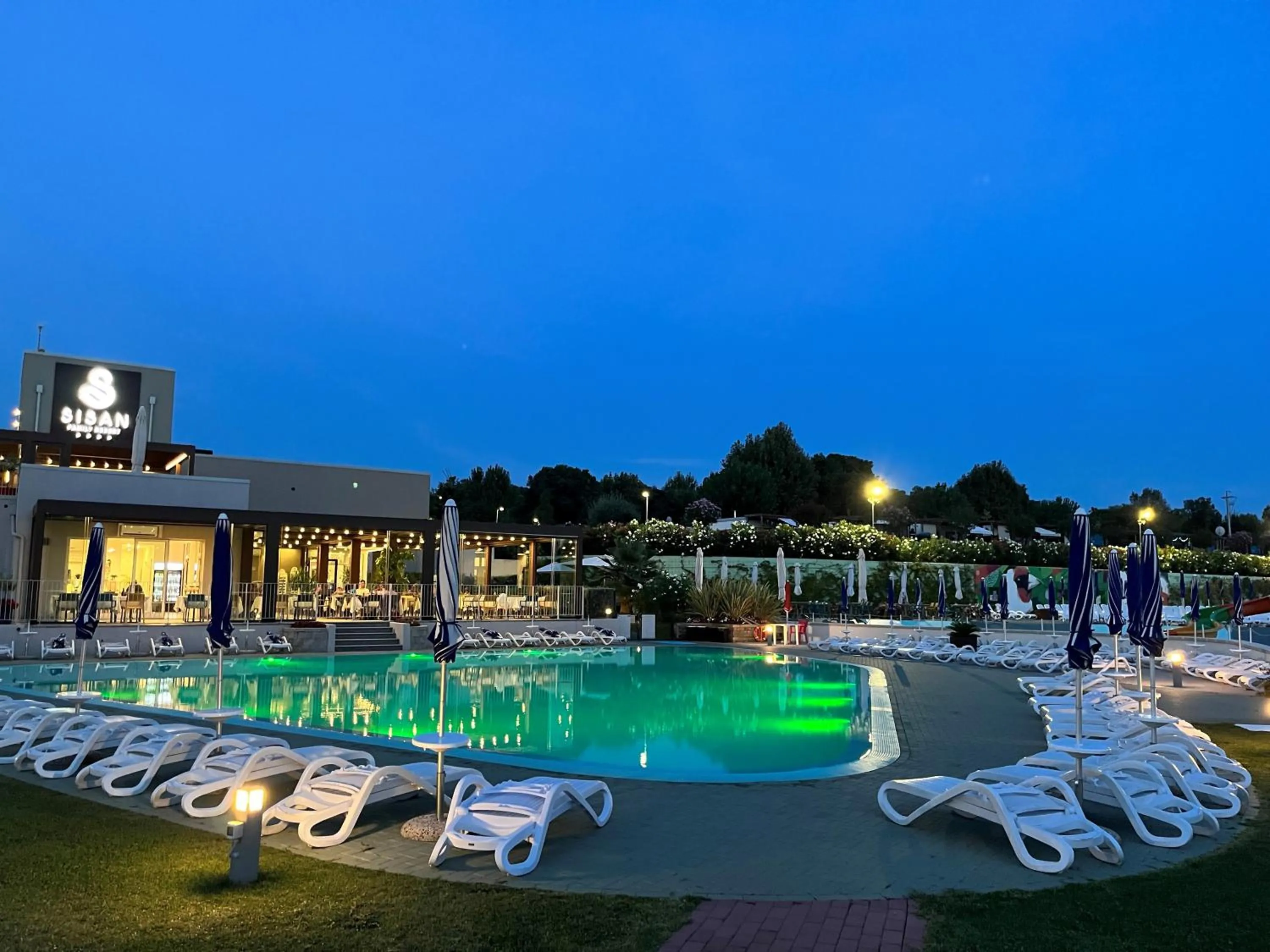 Sisan Family Resort