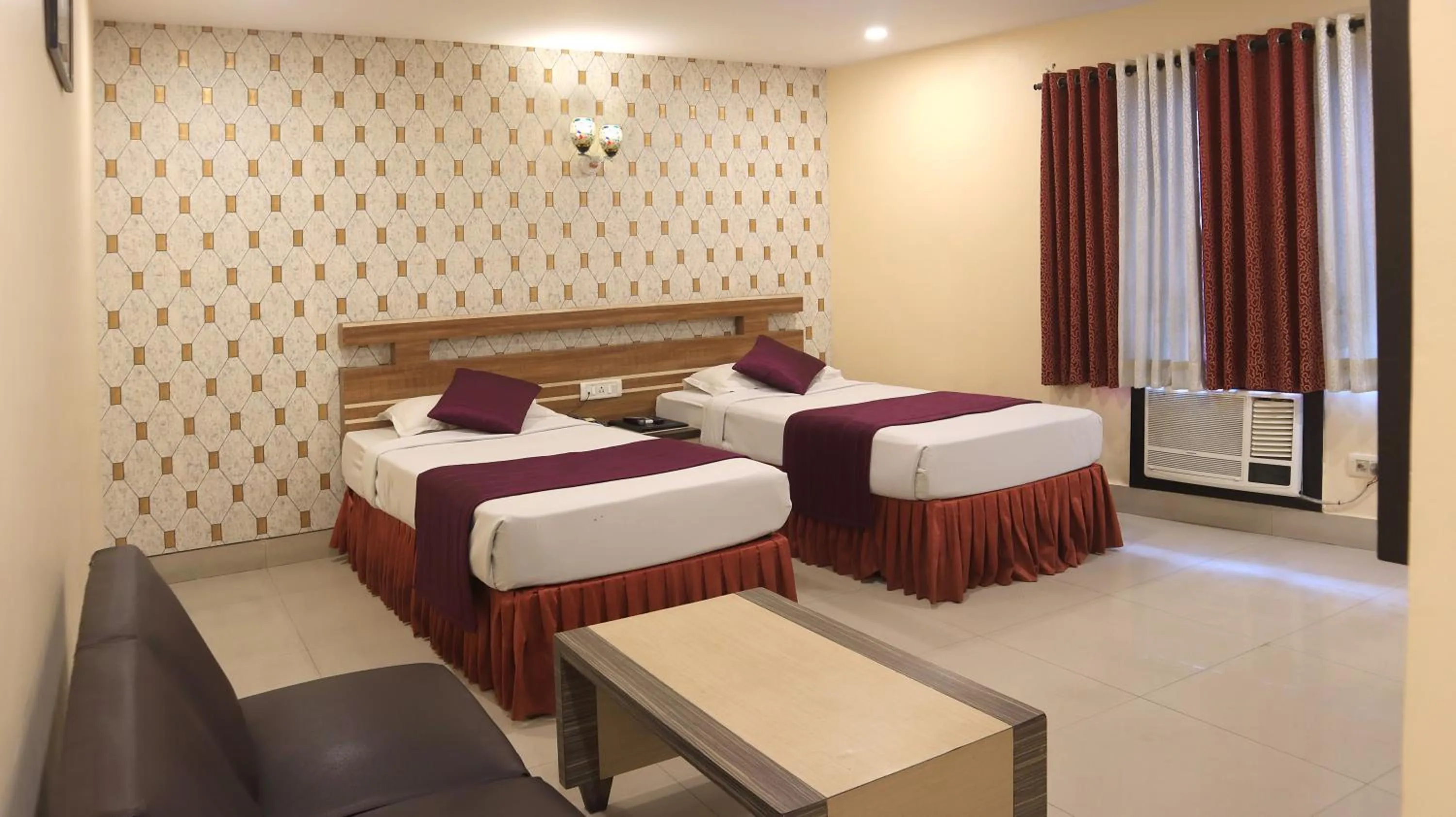 Bed in Hotel Executive Tower