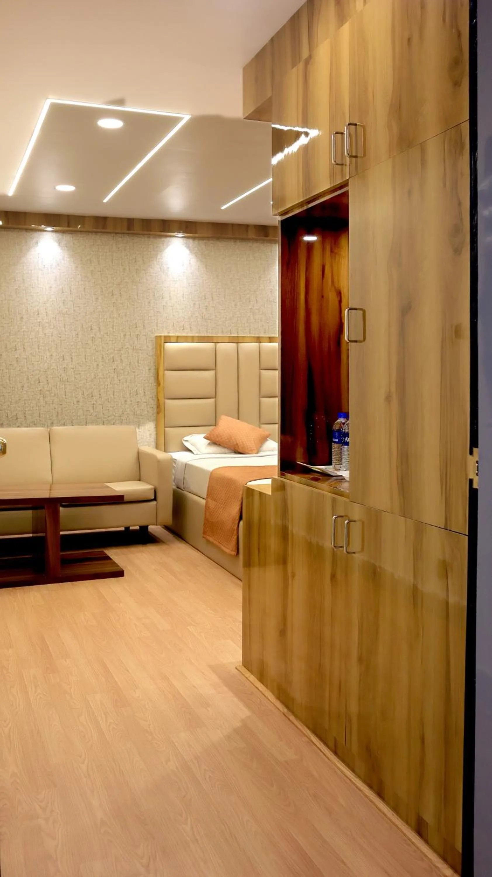 Bedroom, Bed in Hotel Executive Tower