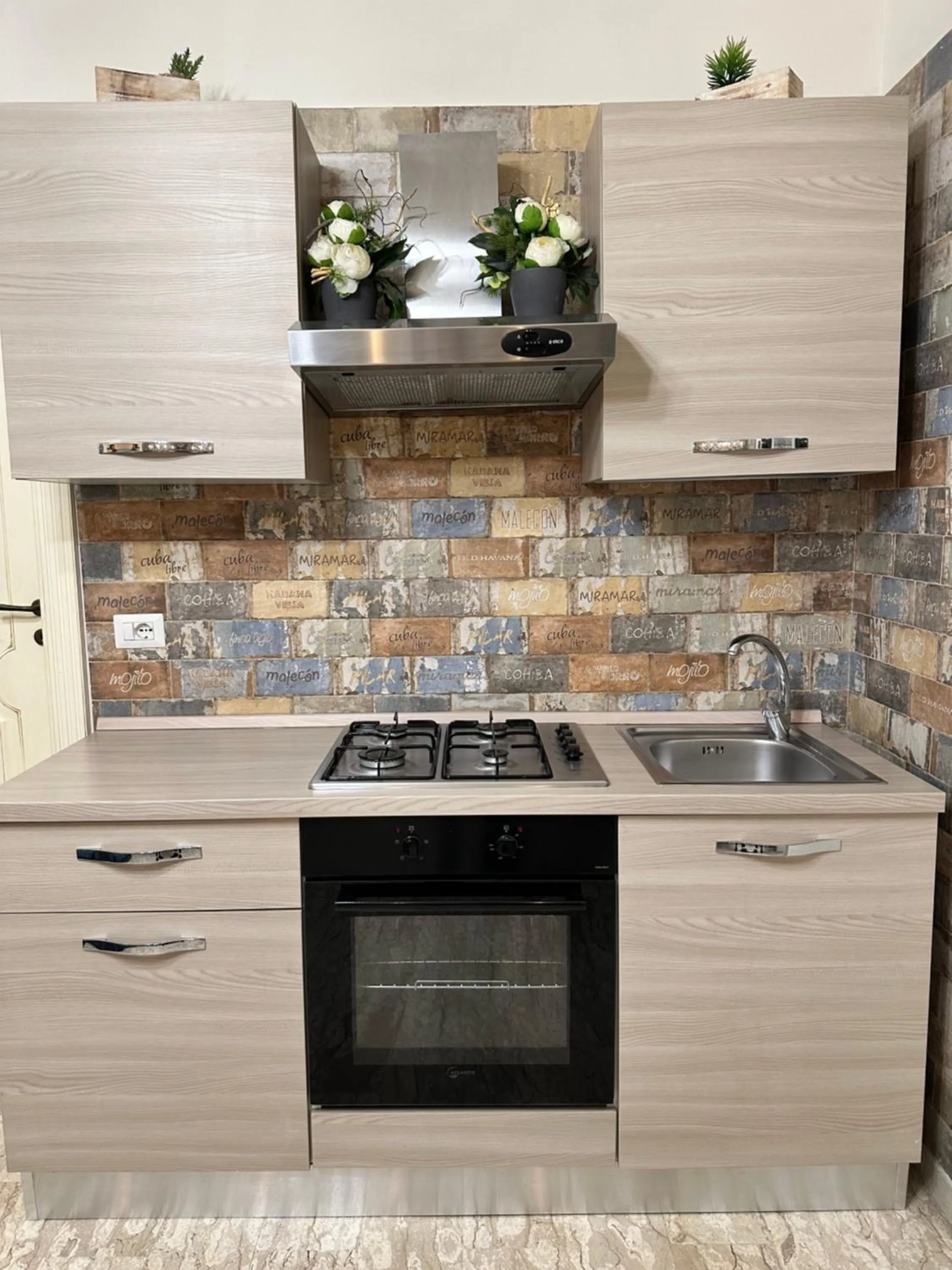 Kitchen or kitchenette in Gold94