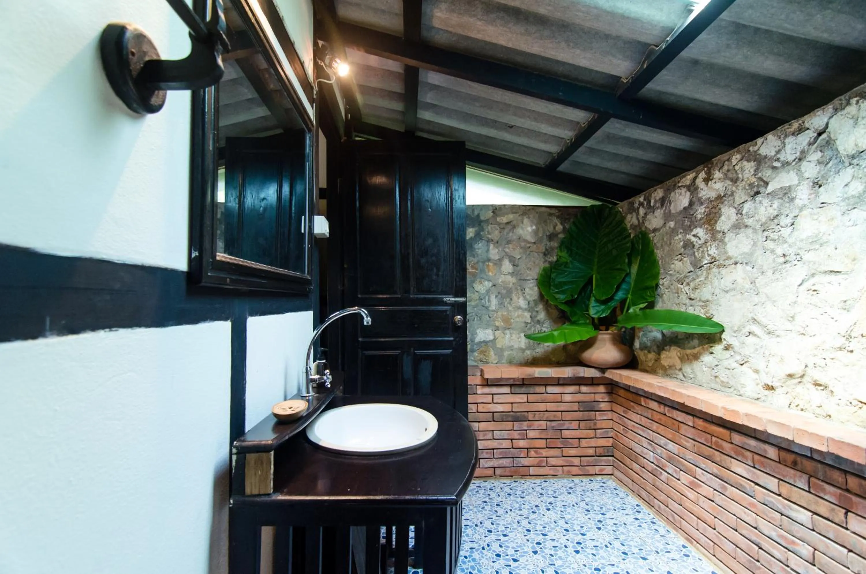 Shower in Hillside - Nature Lifestyle Lodge