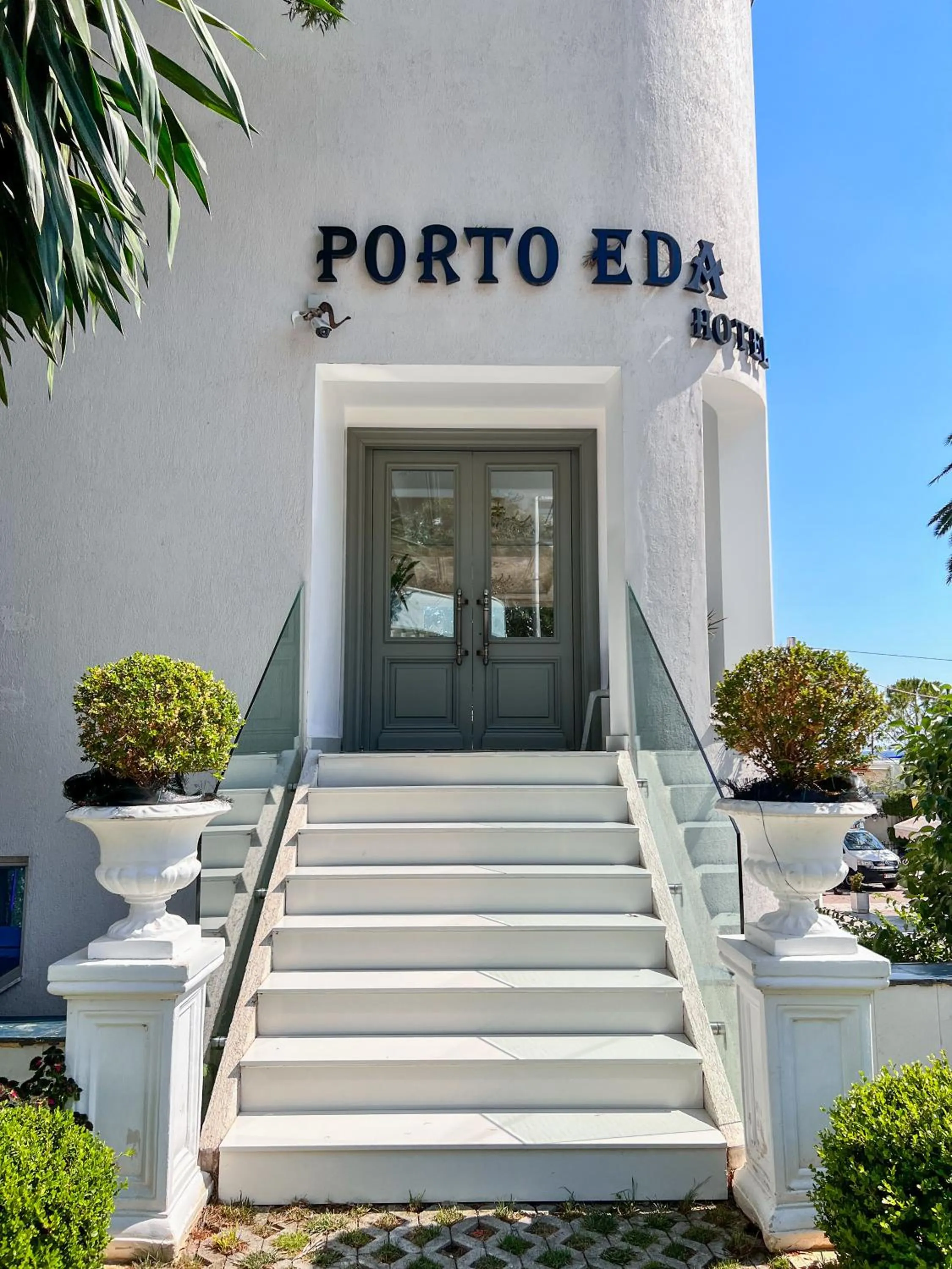 Property building in Porto Eda Hotel