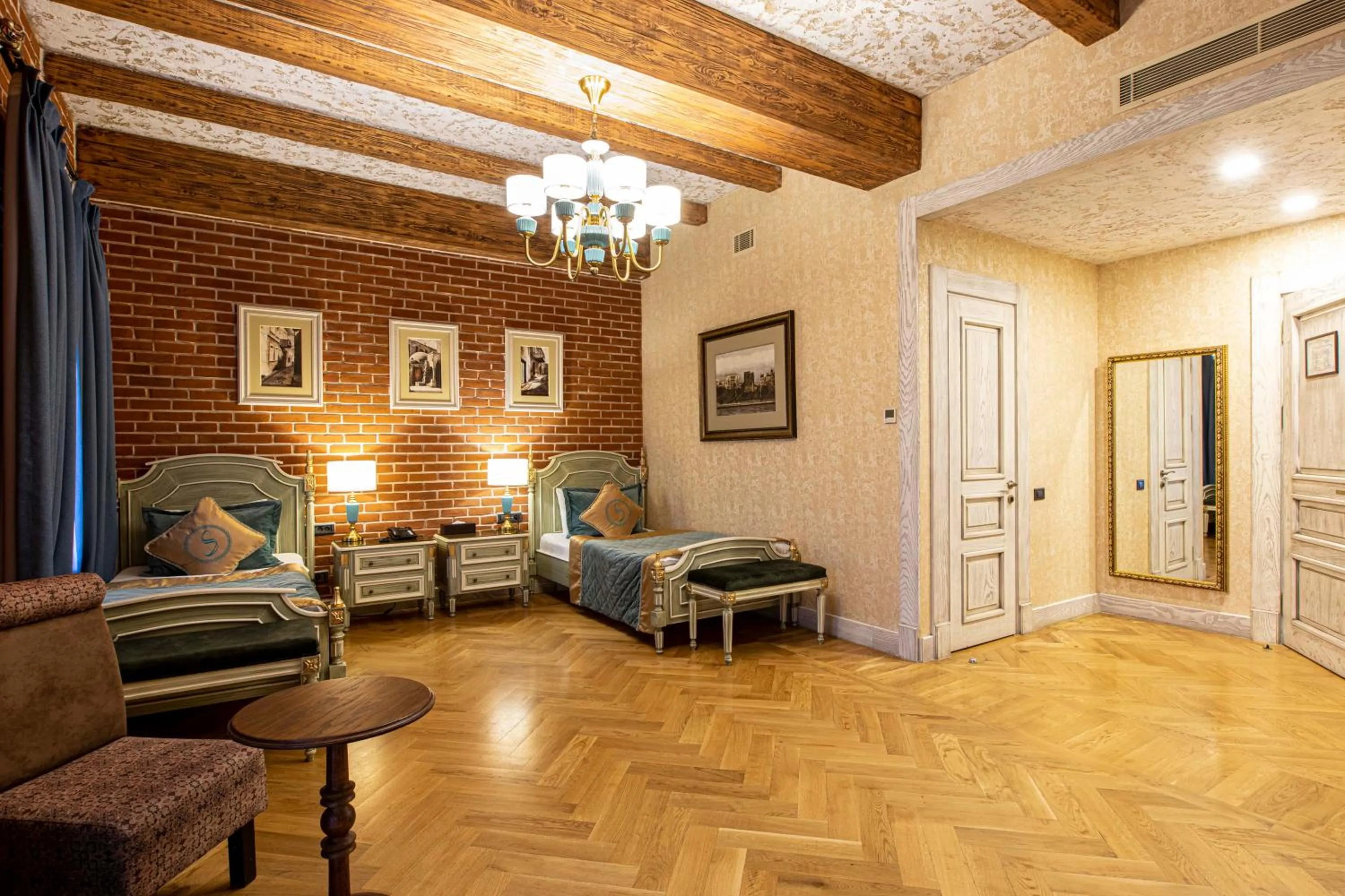 Living room in Sapphire Bayil Hotel