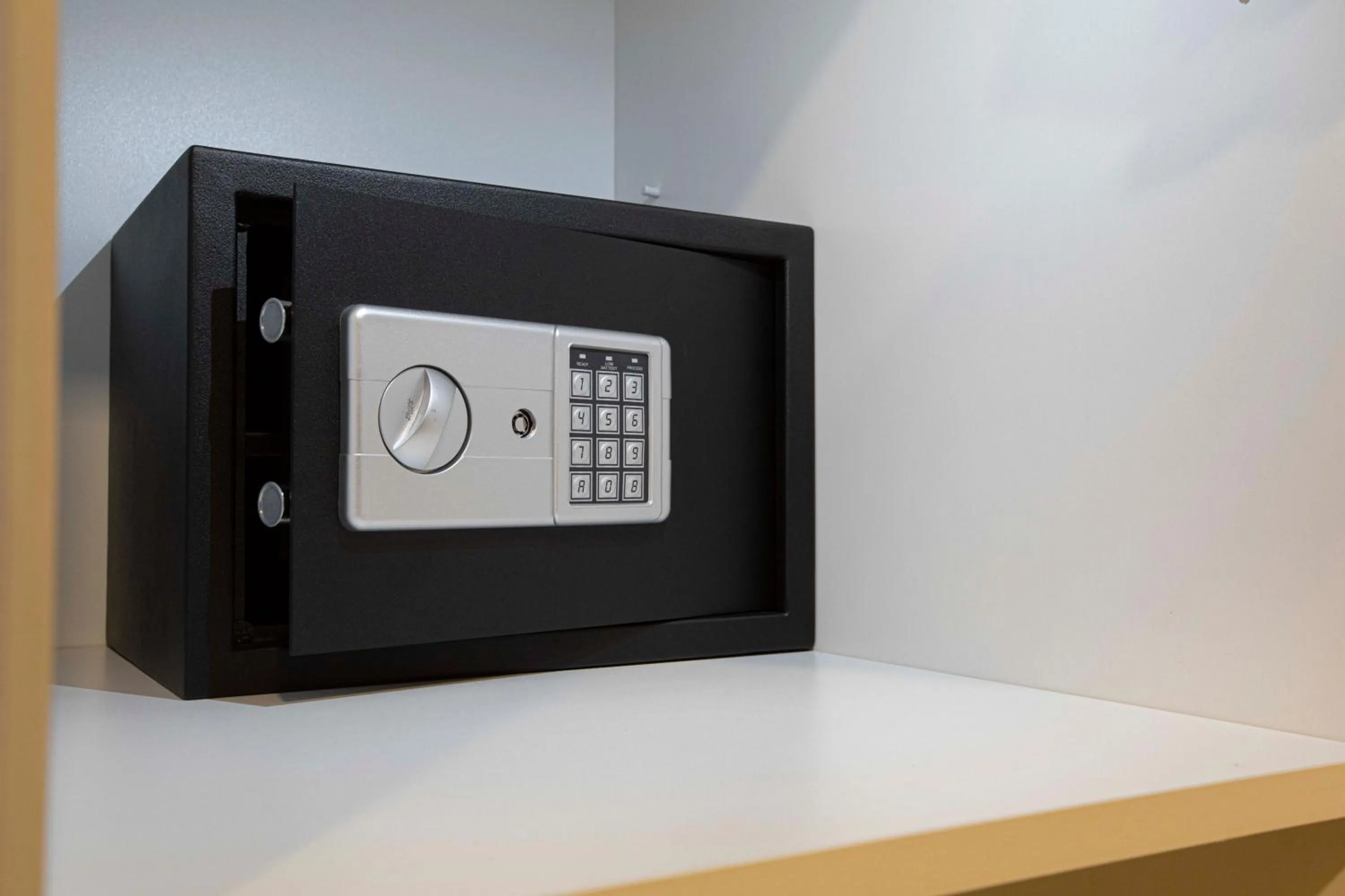 safe in Sapphire Bayil Hotel