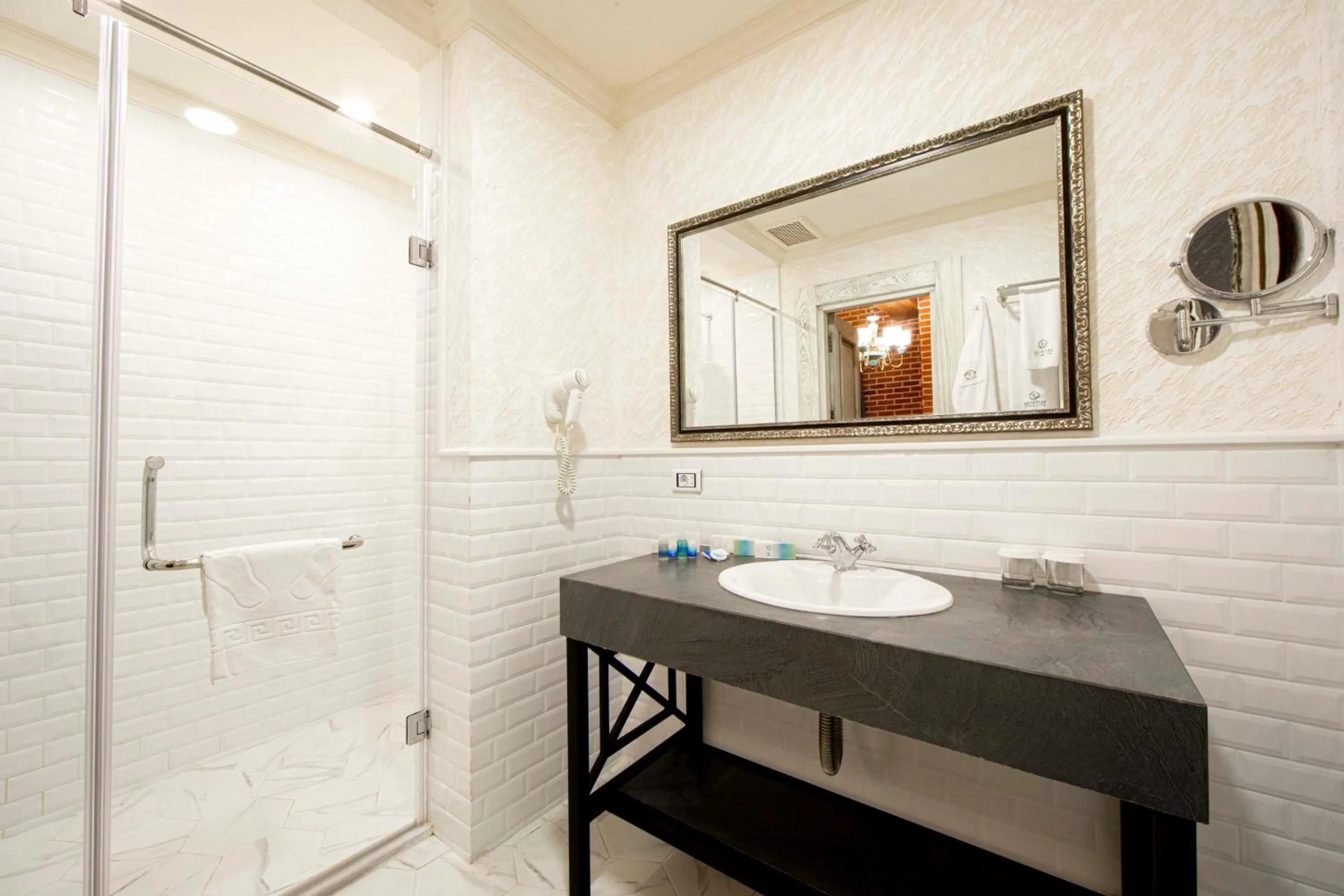 Bathroom in Sapphire Bayil Hotel