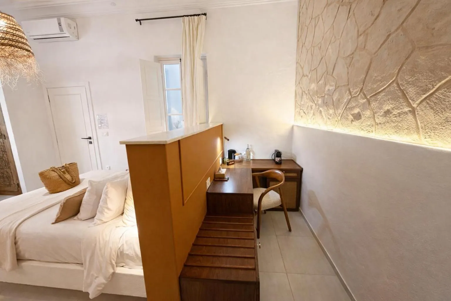 Seating area, Bed in Dar Benti