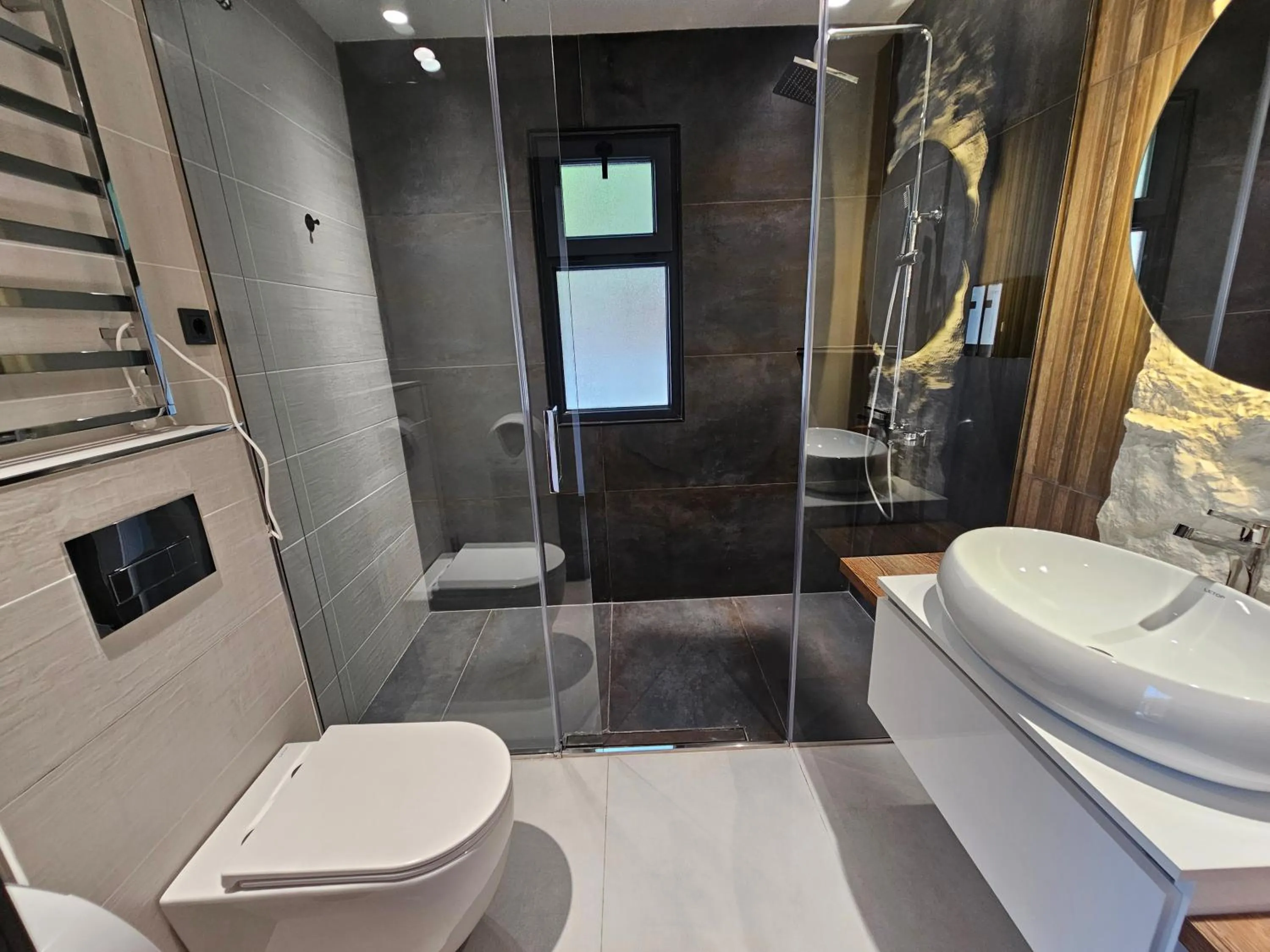 Shower in Cross Resort Hotel