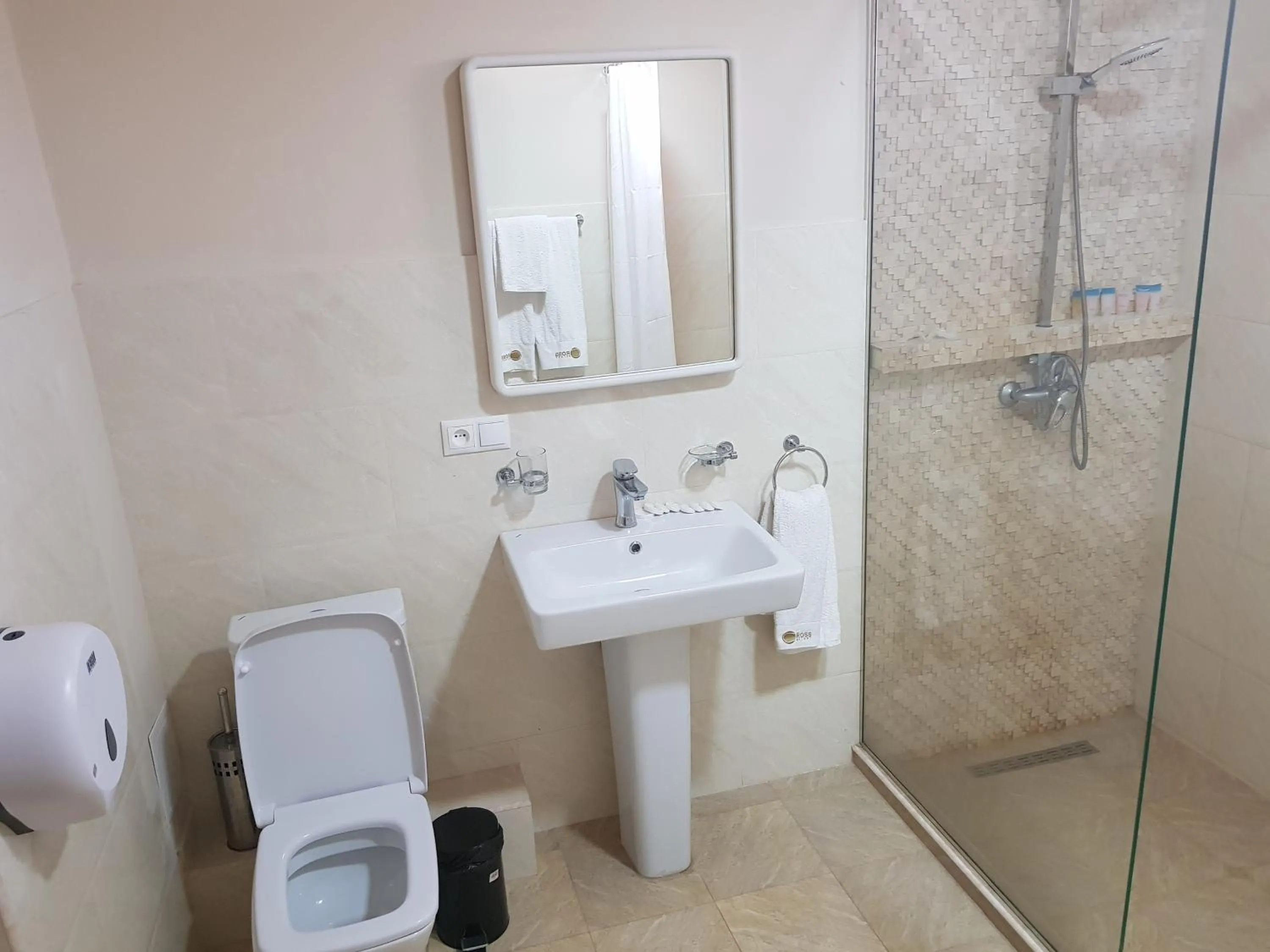 Shower in Cross Resort Hotel