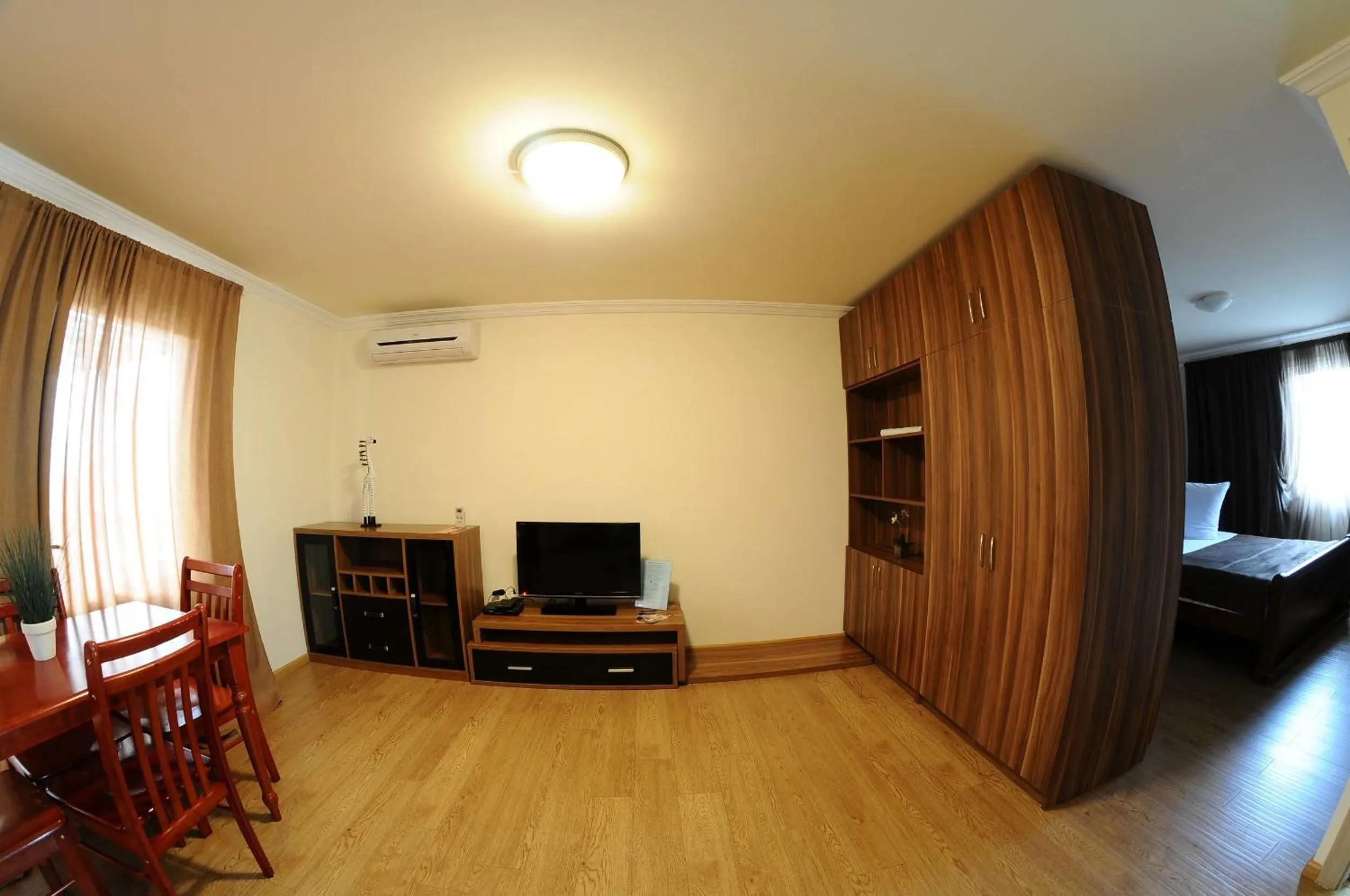 Dining area in Cross Resort Hotel