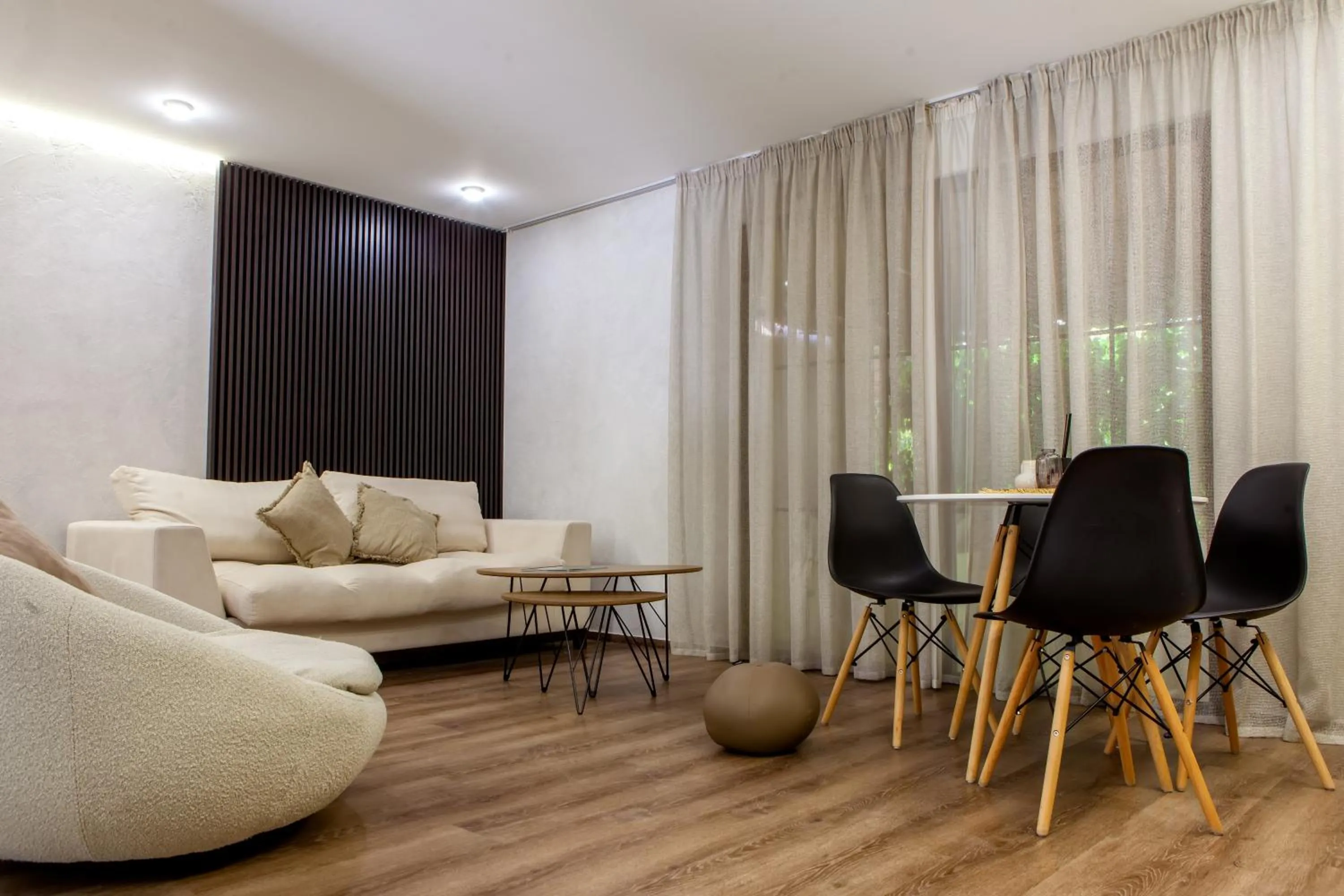 Living room in Cross Resort Hotel