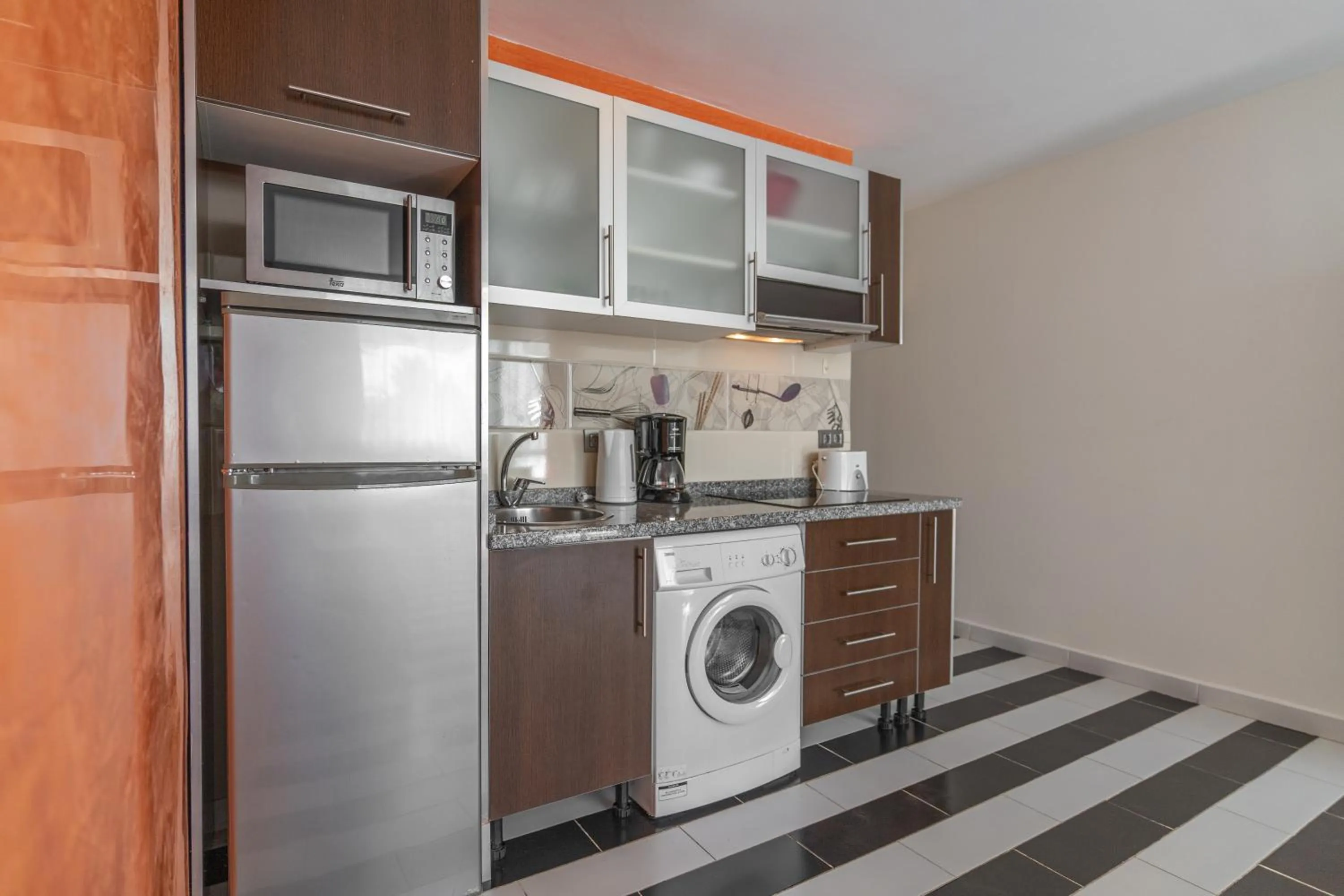 Kitchen or kitchenette in Optimist Tenerife