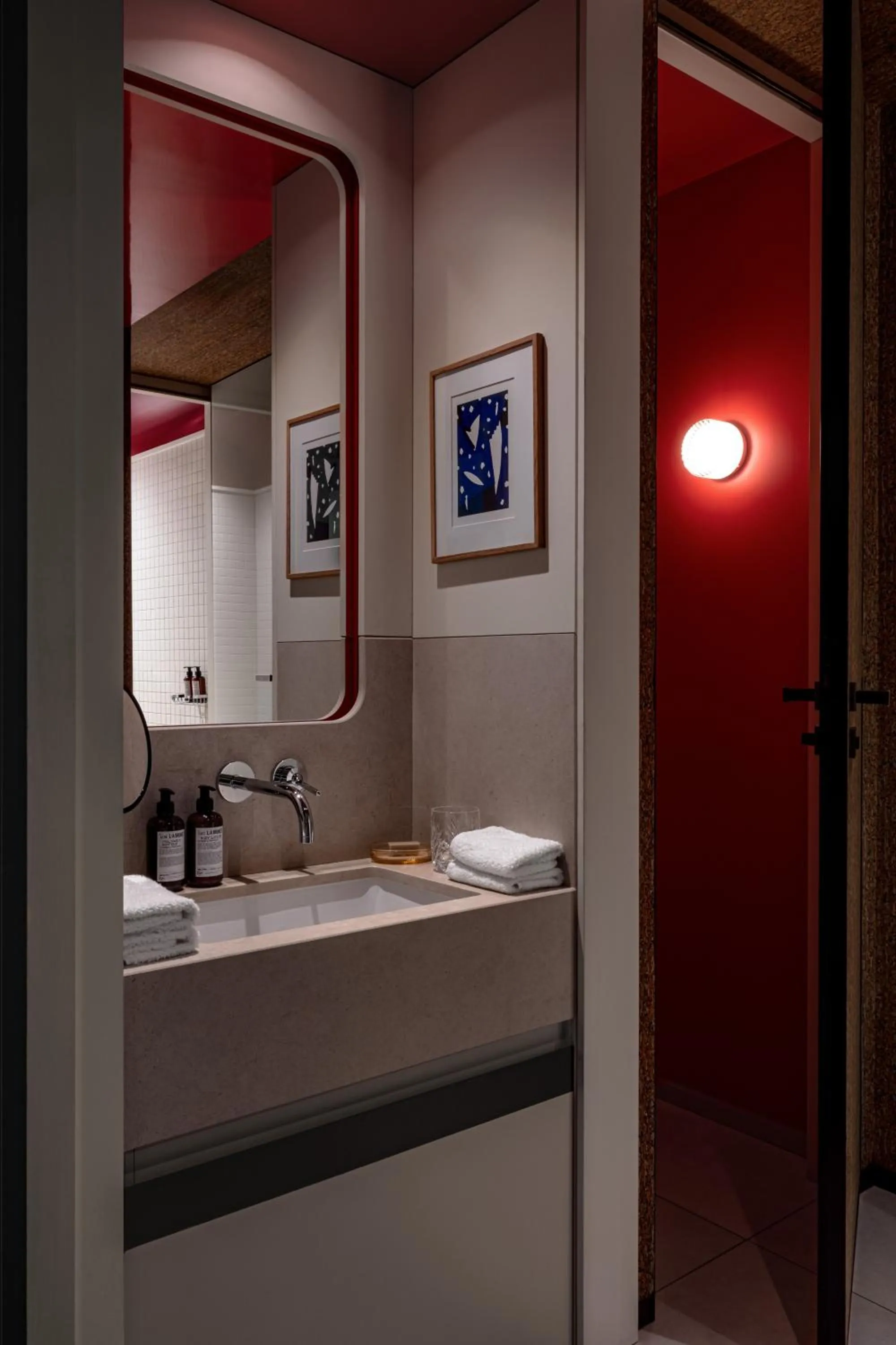 Bathroom in Experimental Marais