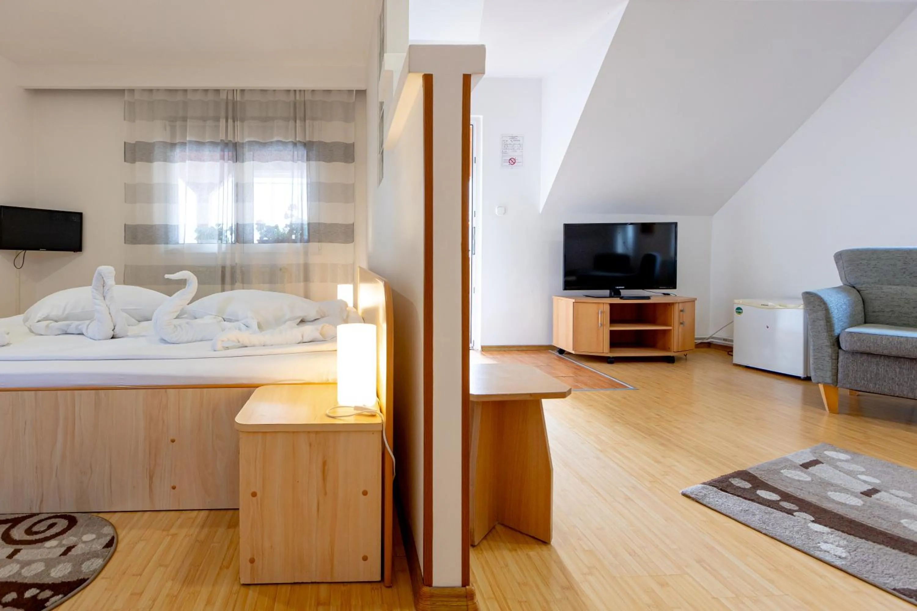 Photo of the whole room, Bed in Pensiunea Joker