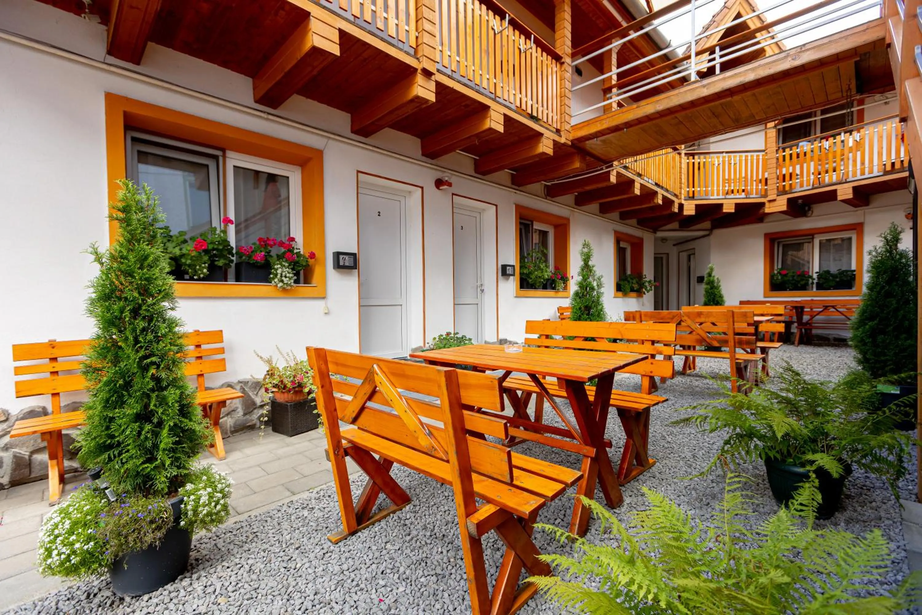 Property building in Pensiunea Joker