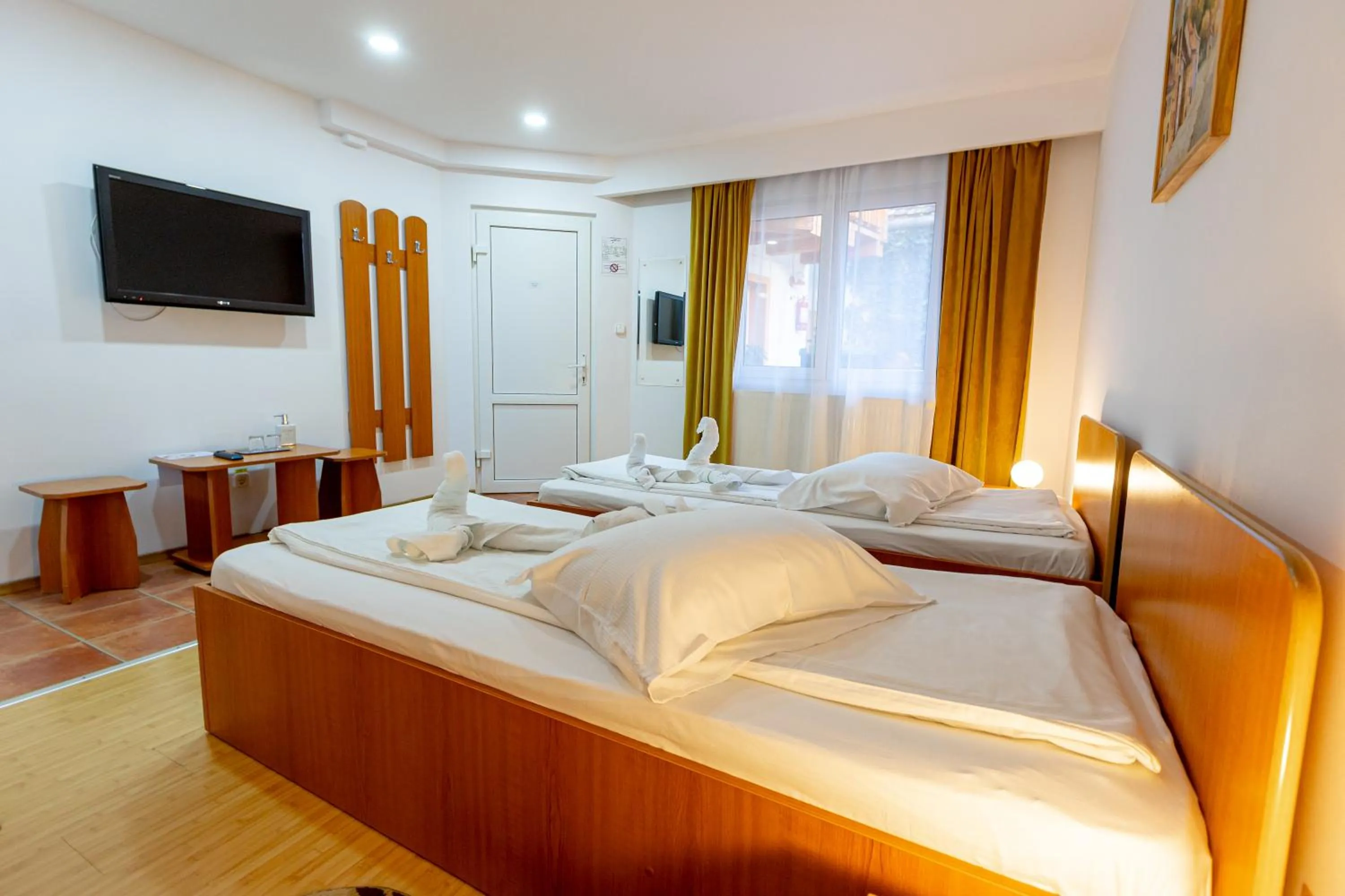 Photo of the whole room, Bed in Pensiunea Joker